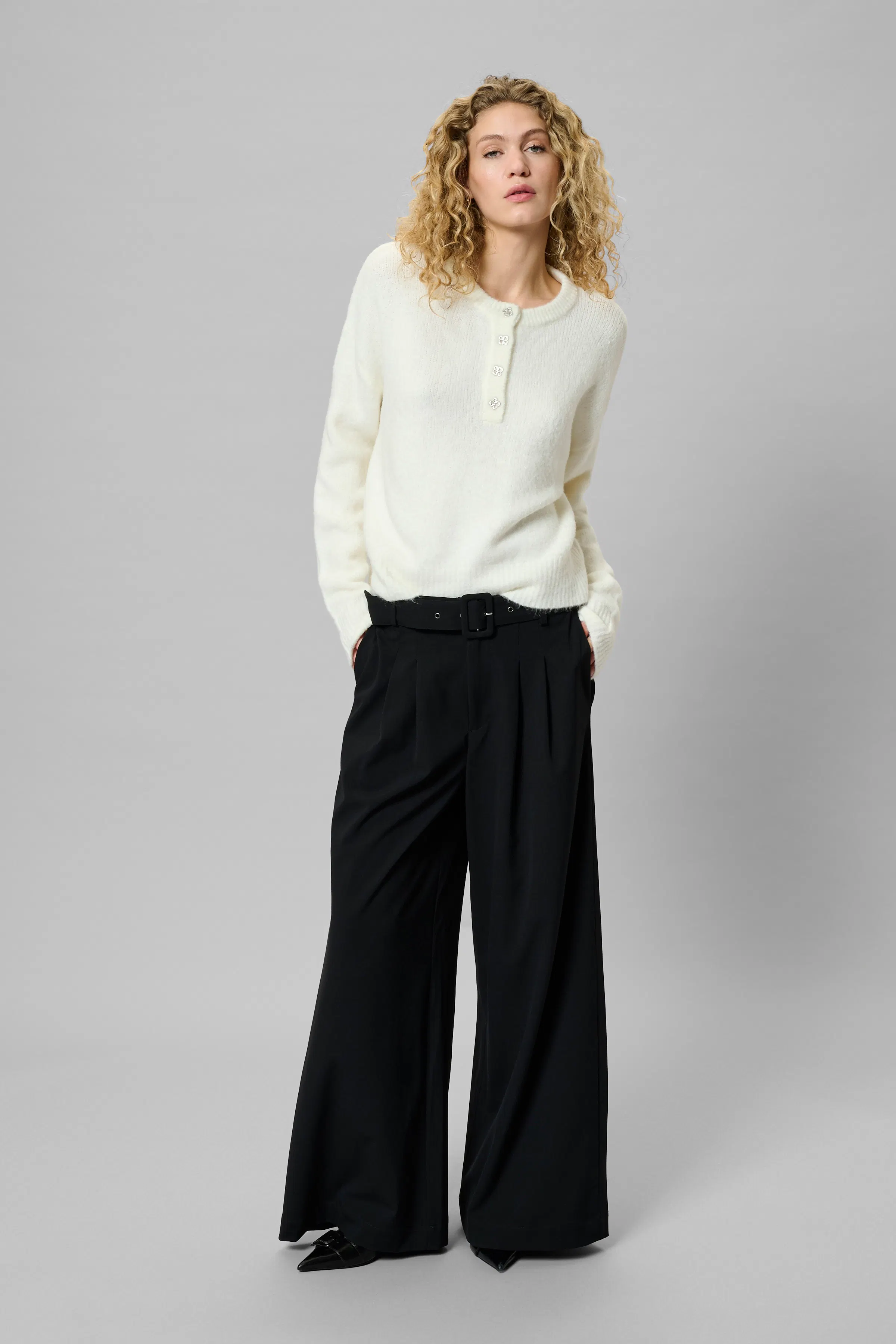 MWEllie Pullover LOOKBOOK FRONT 10705357-110602