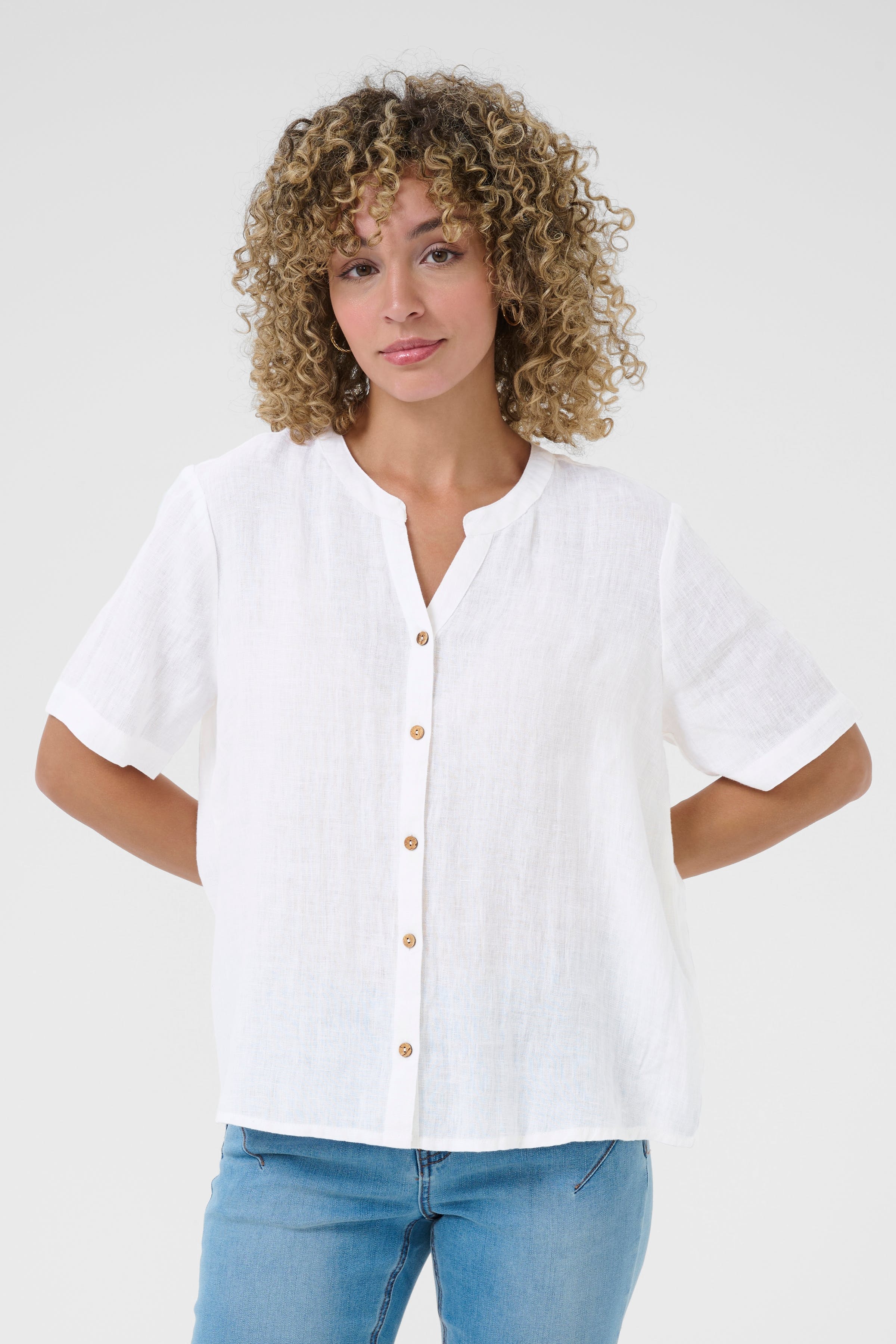 CRBellis Leinenhemd LOOKBOOK FRONT 10611578-110602