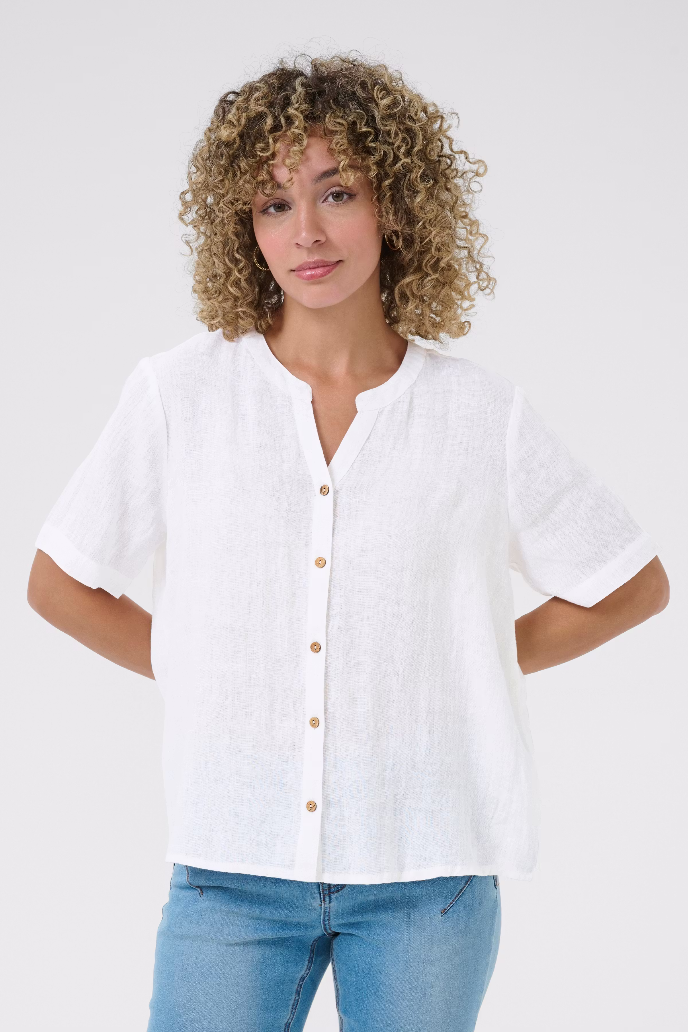 CRBellis Linen shirt LOOKBOOK FRONT 10611578-110602