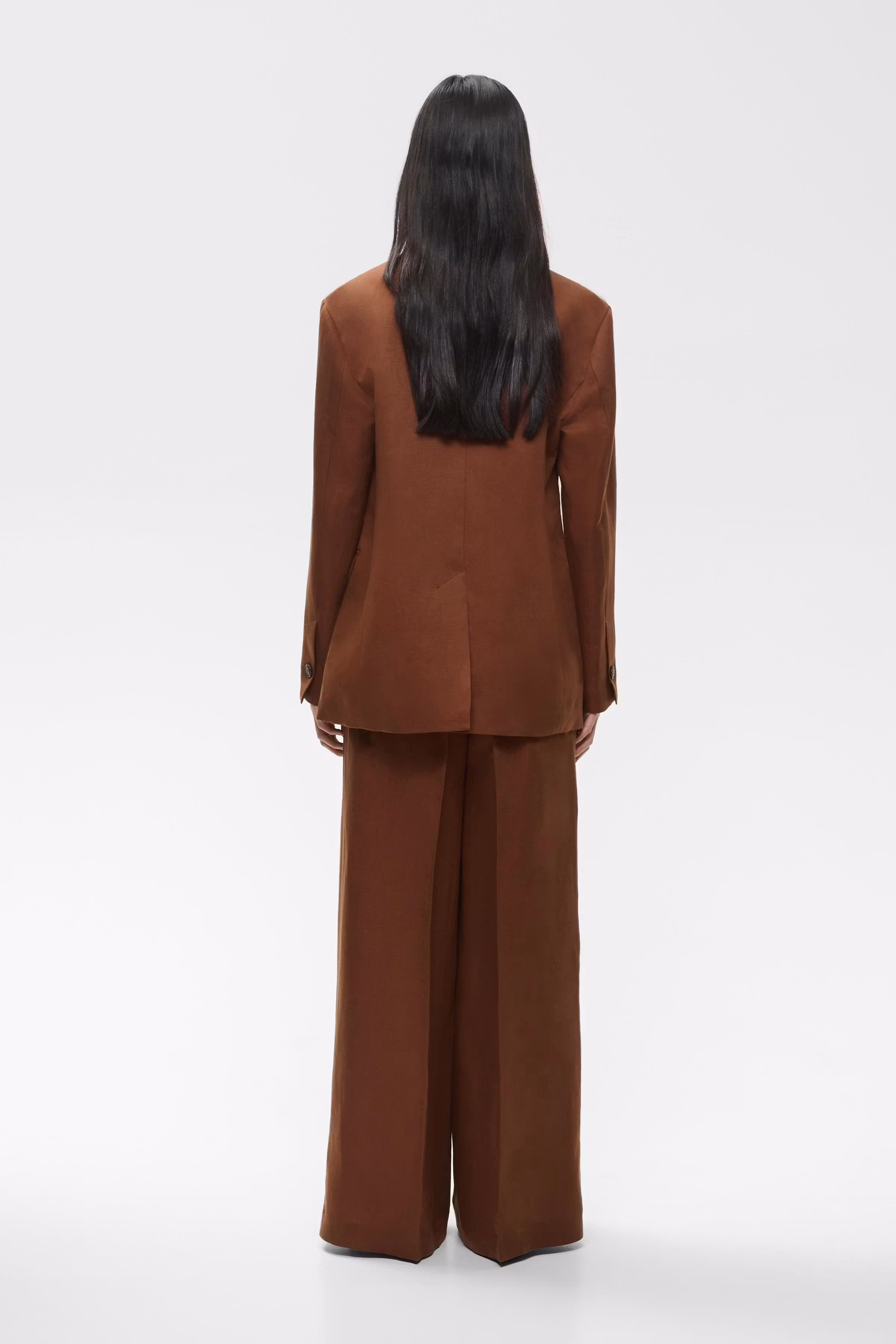 IOPARTHENOPE Jumpsuit LOOKBOOK BACK 30600644-BR206