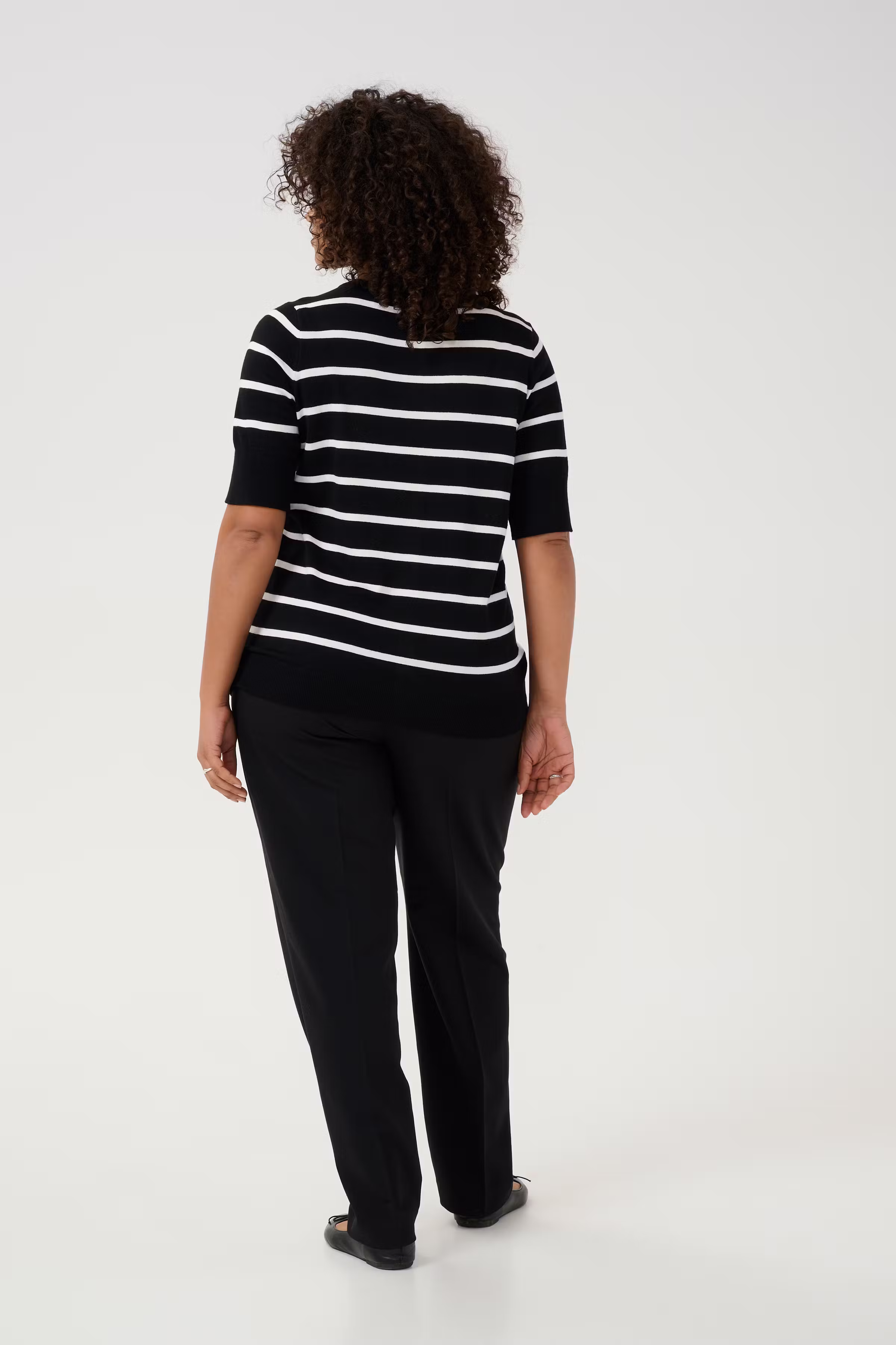 KClizzy Cardigan LOOKBOOK BACK 10583105-107263