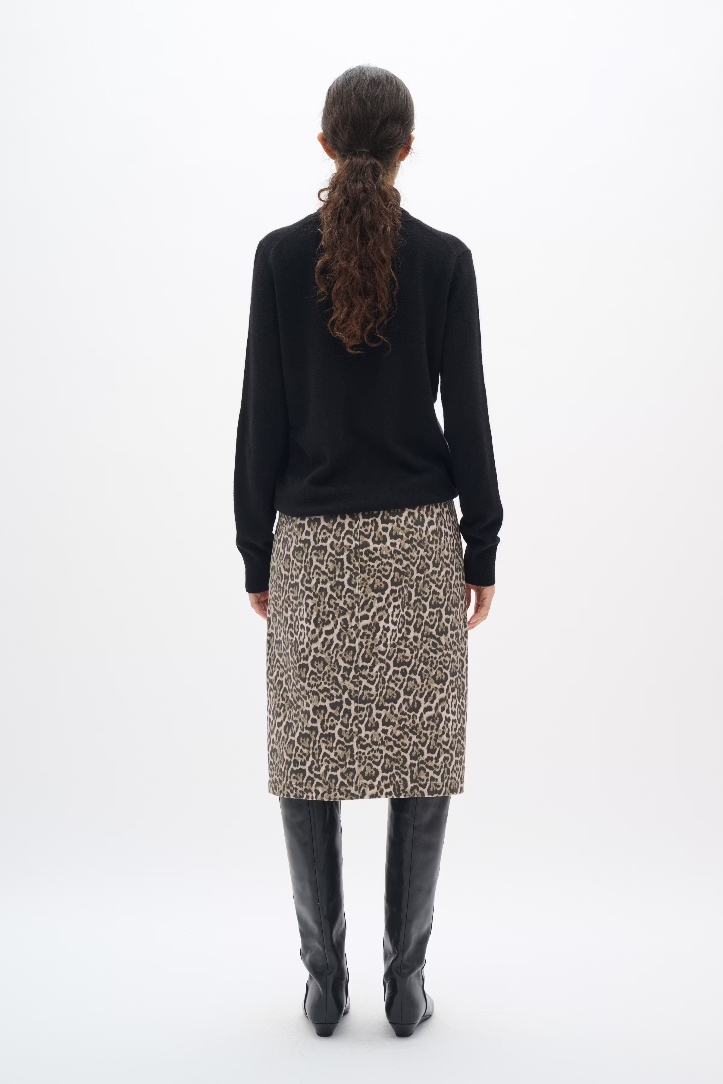 RiverIW leopard Skirt LOOKBOOK BACK 30110454-300824