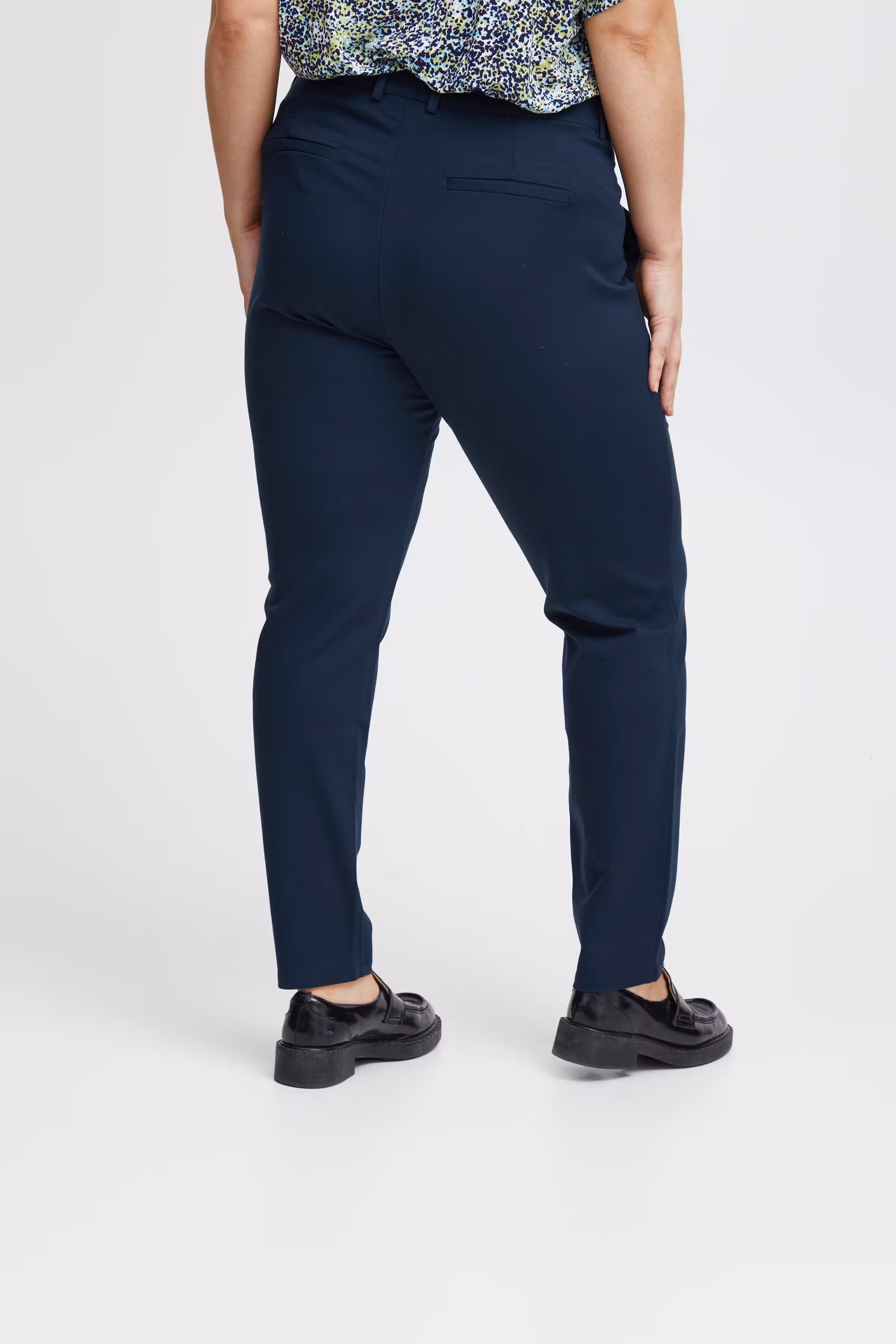 FPLANO Hose LOOKBOOK BACK 20611816-194010