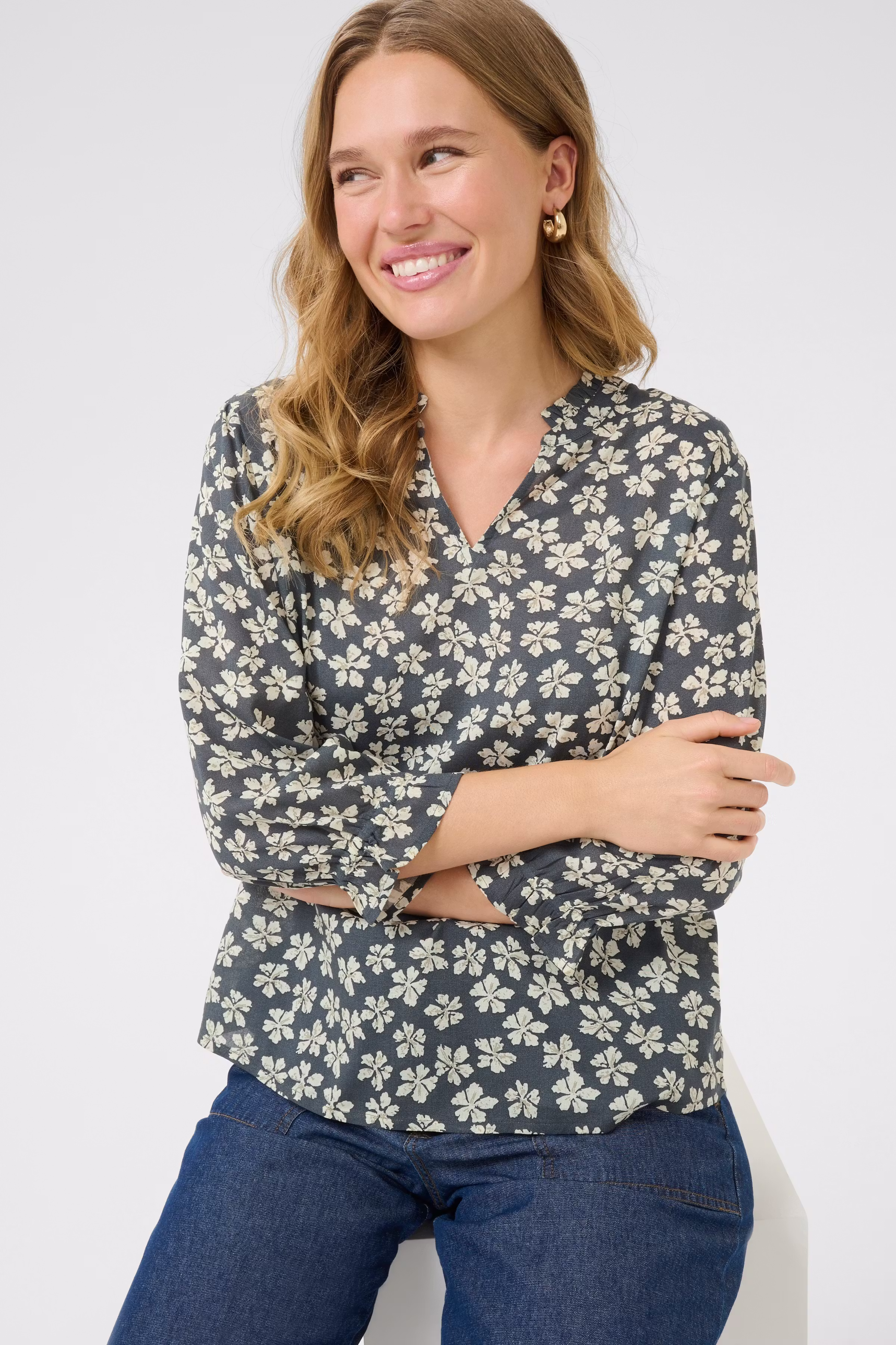 BPviolet Bluse LOOKBOOK DETAIL 10590863-107577B