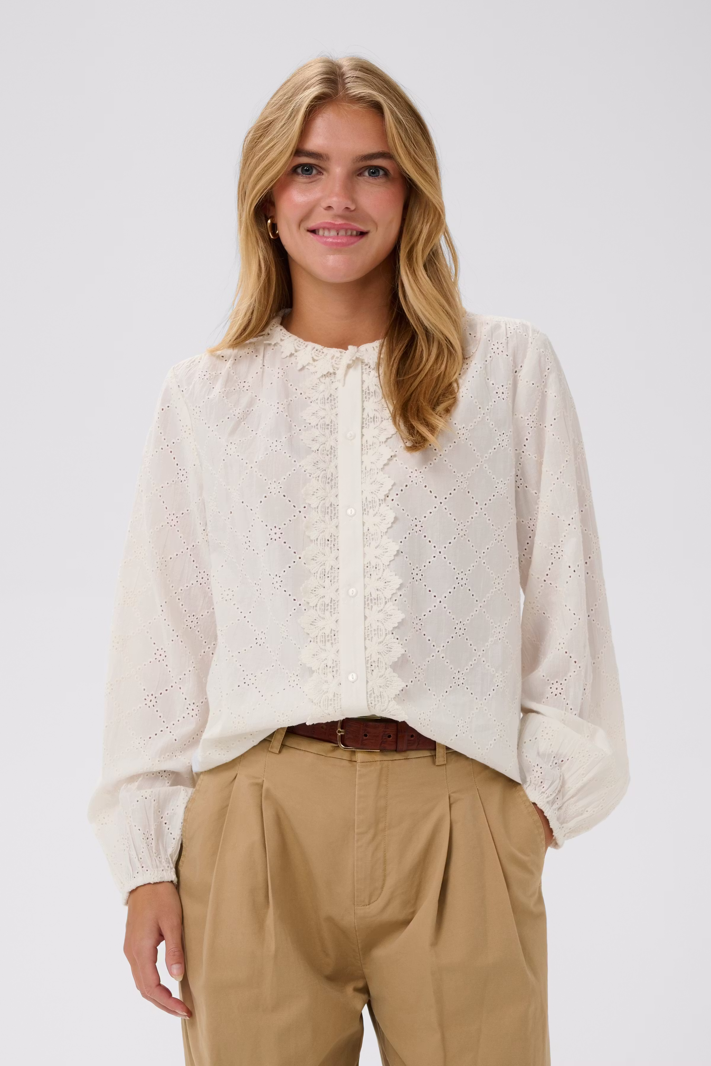 PetuniaSZ Shirt LOOKBOOK FRONT 30515001-110605