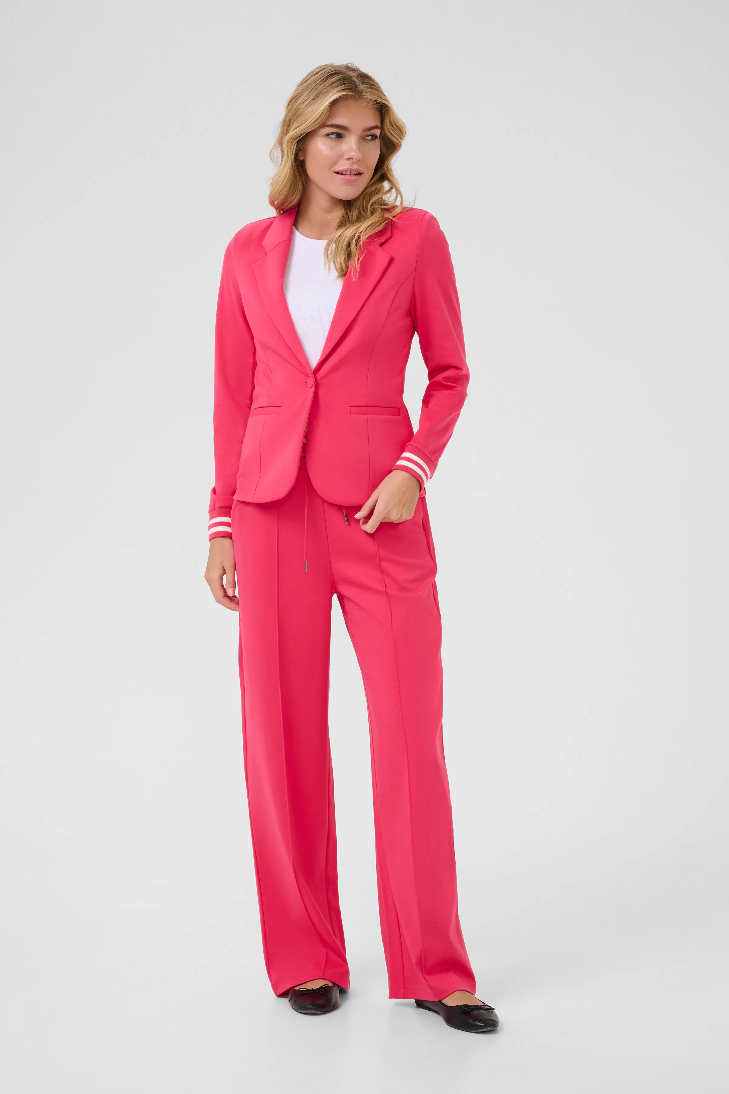KAKinnie Blazer LOOKBOOK FRONT 10550800-107980