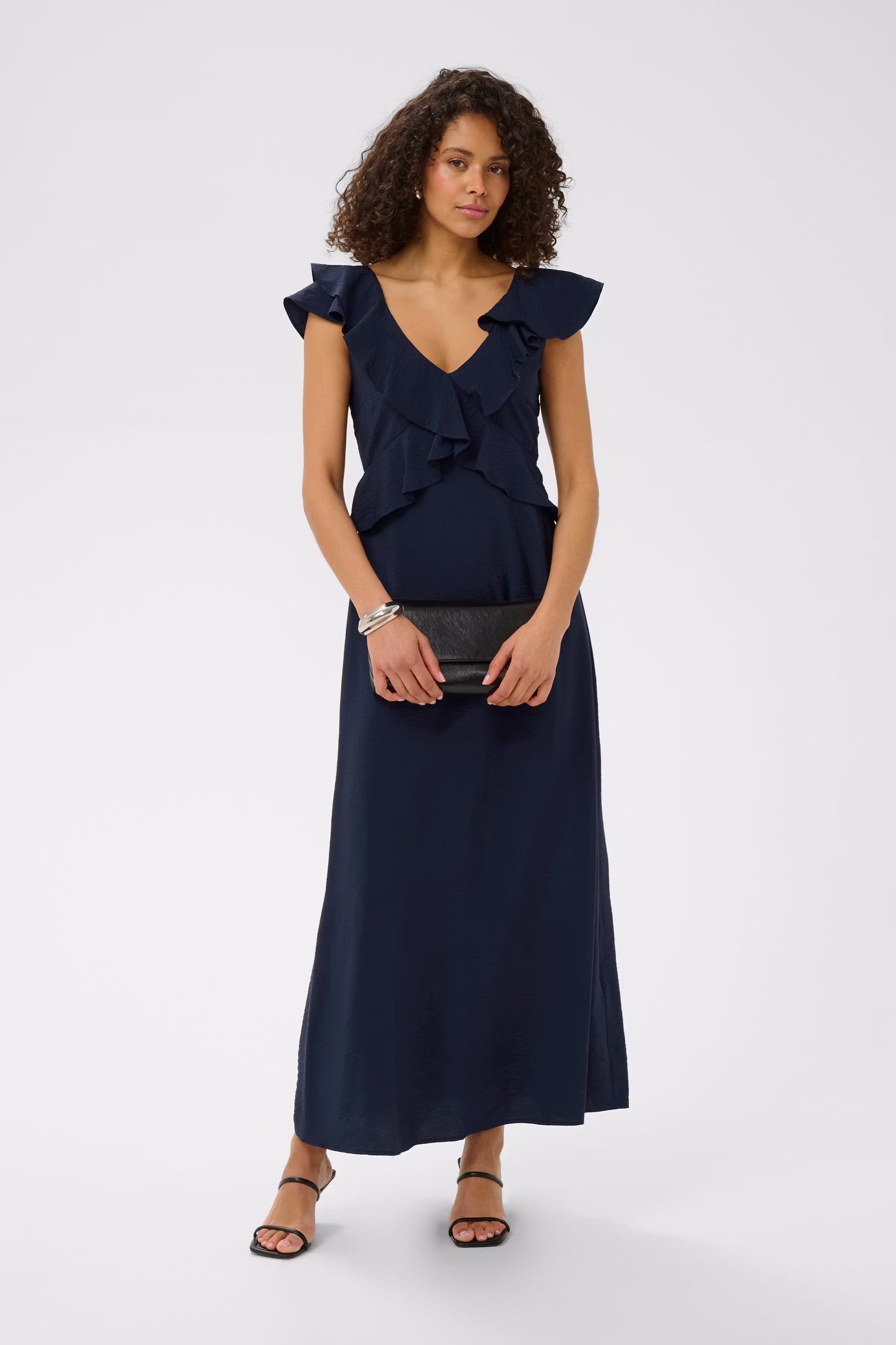 KArosie Dress LOOKBOOK FRONT 10512159-194020