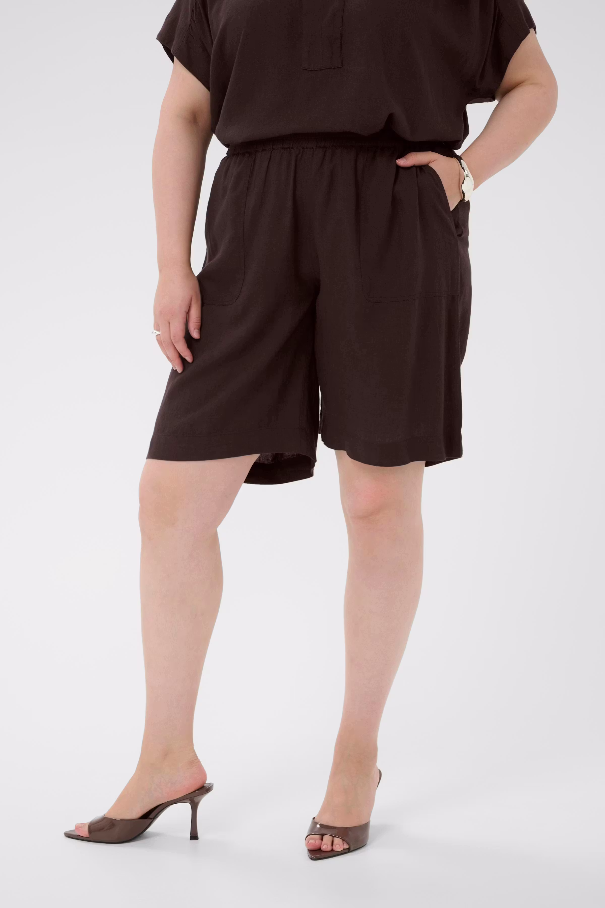 KCmille Shorts LOOKBOOK FRONT 10583099-191111
