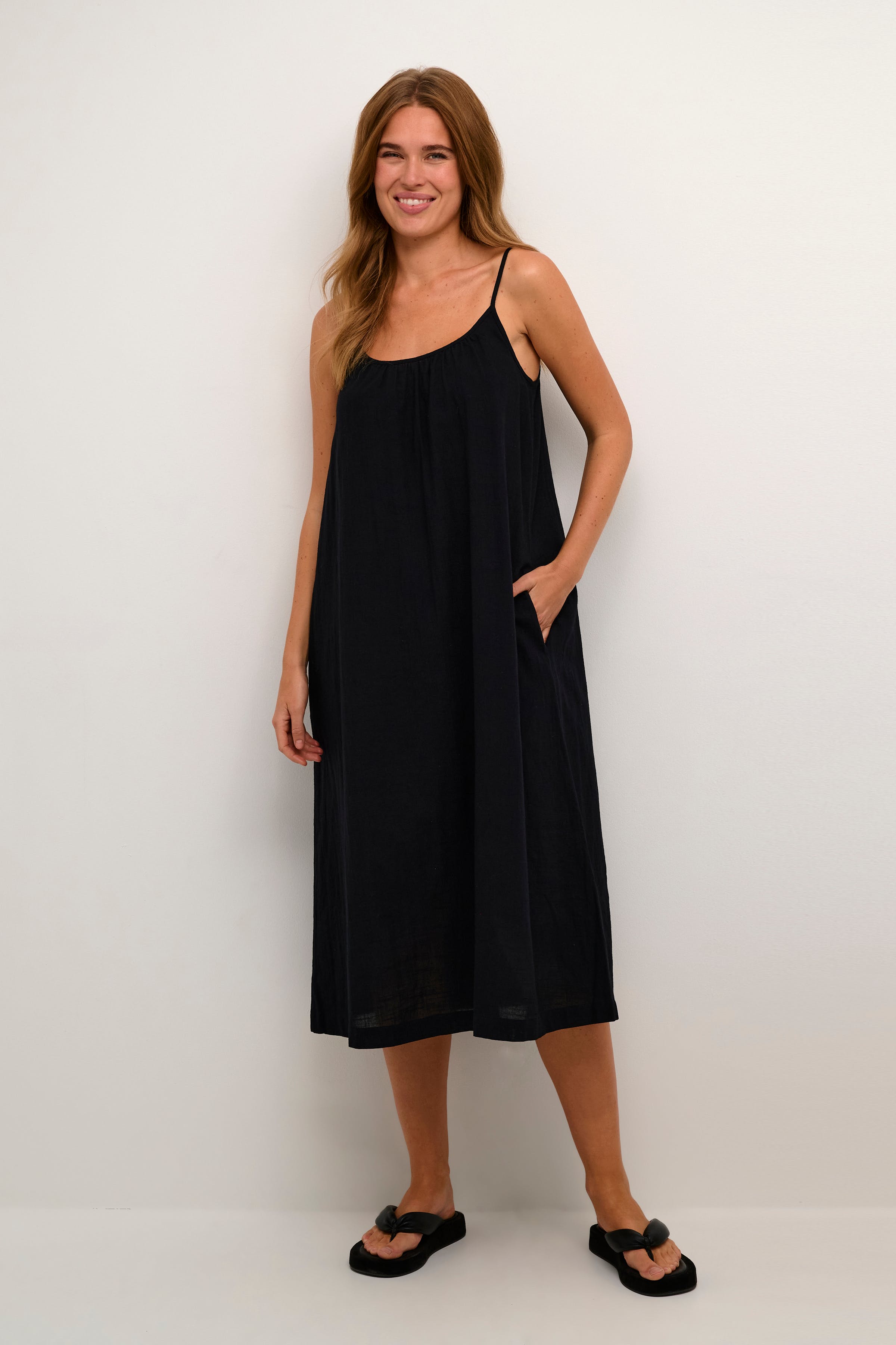 KApauline Kjole LOOKBOOK FRONT 10508562-100121