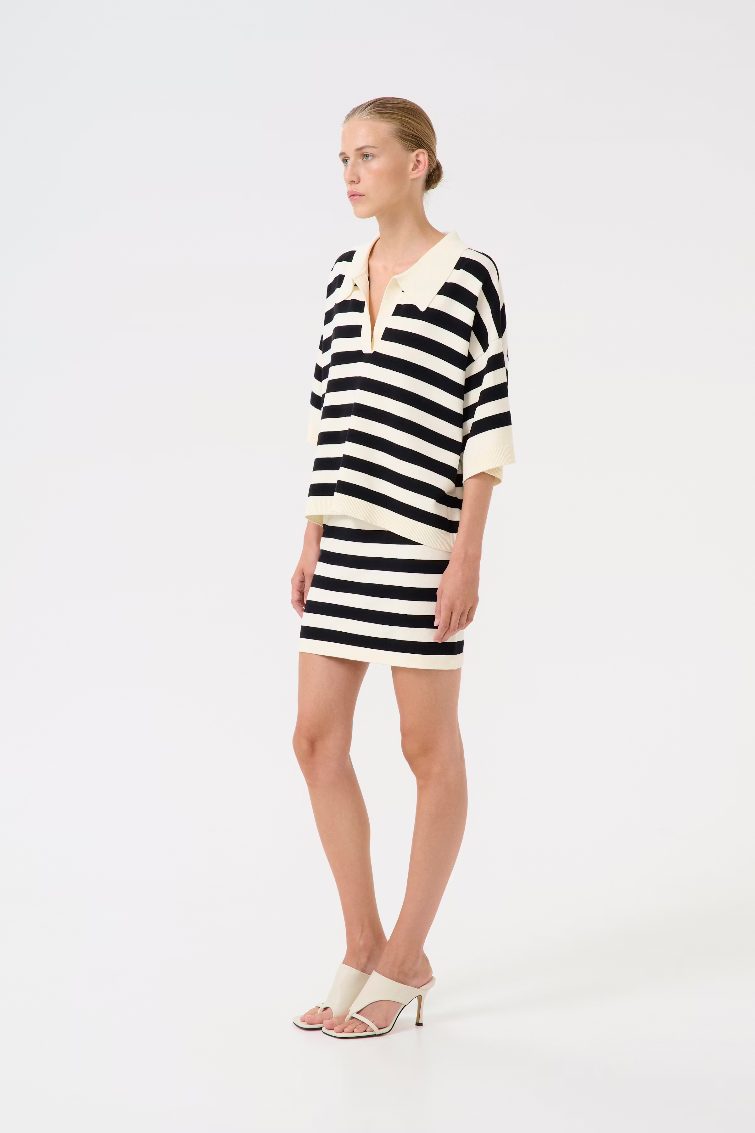 GZalli Skirt LOOKBOOK FRONT 10910129-107569