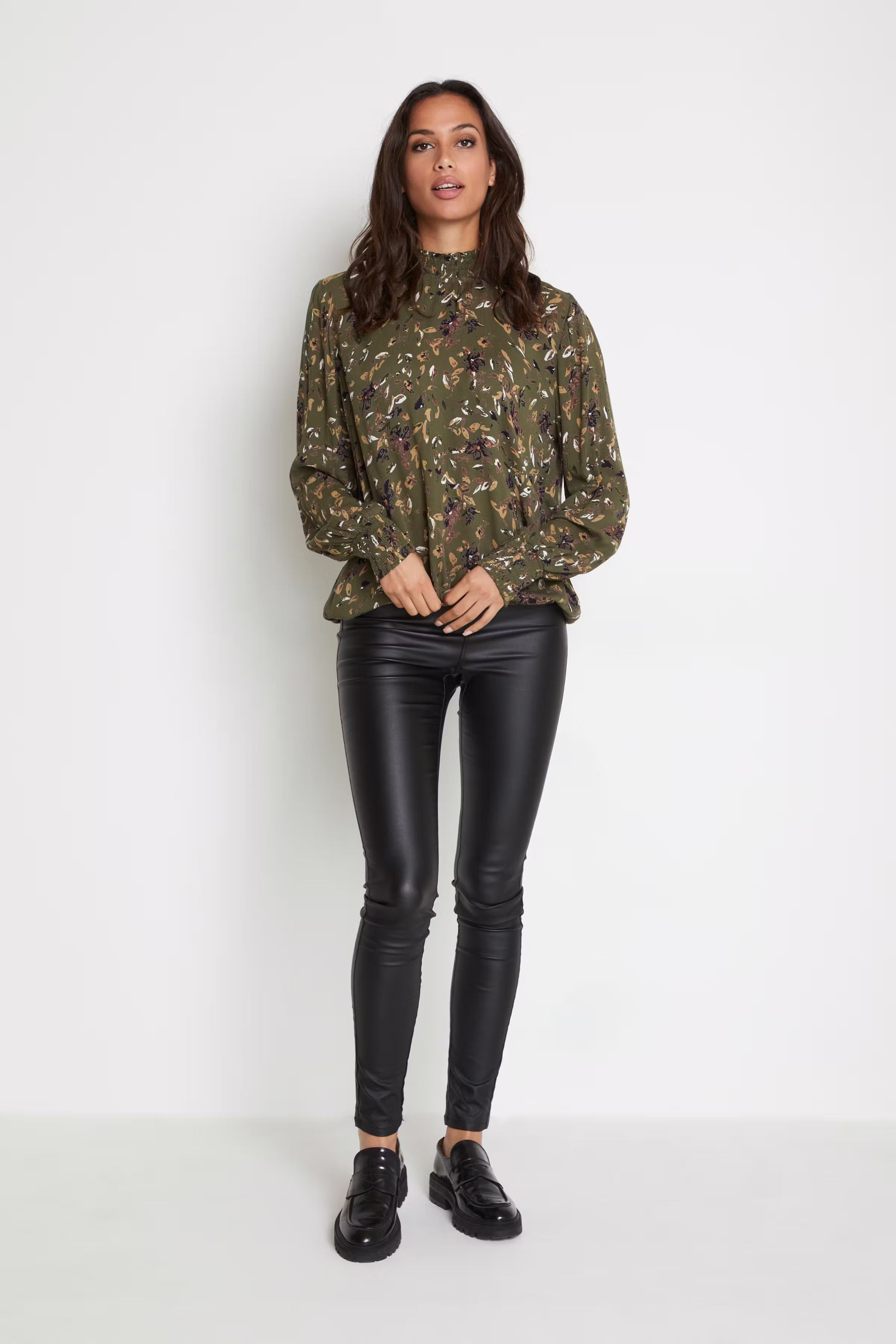 KAfay Bluse LOOKBOOK FRONT 10506186-102798