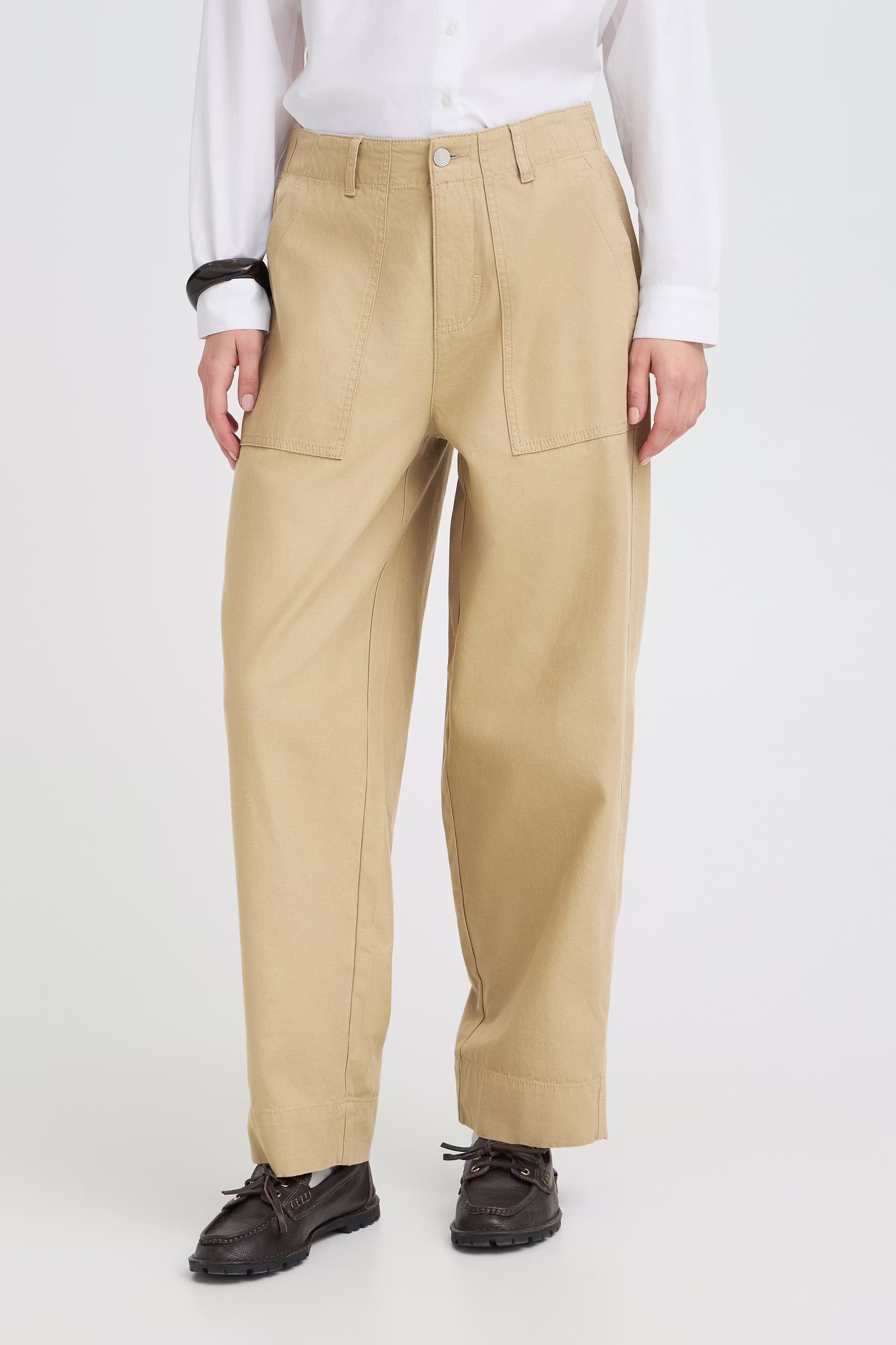 BYELMA Hose LOOKBOOK FRONT 20818438-171109