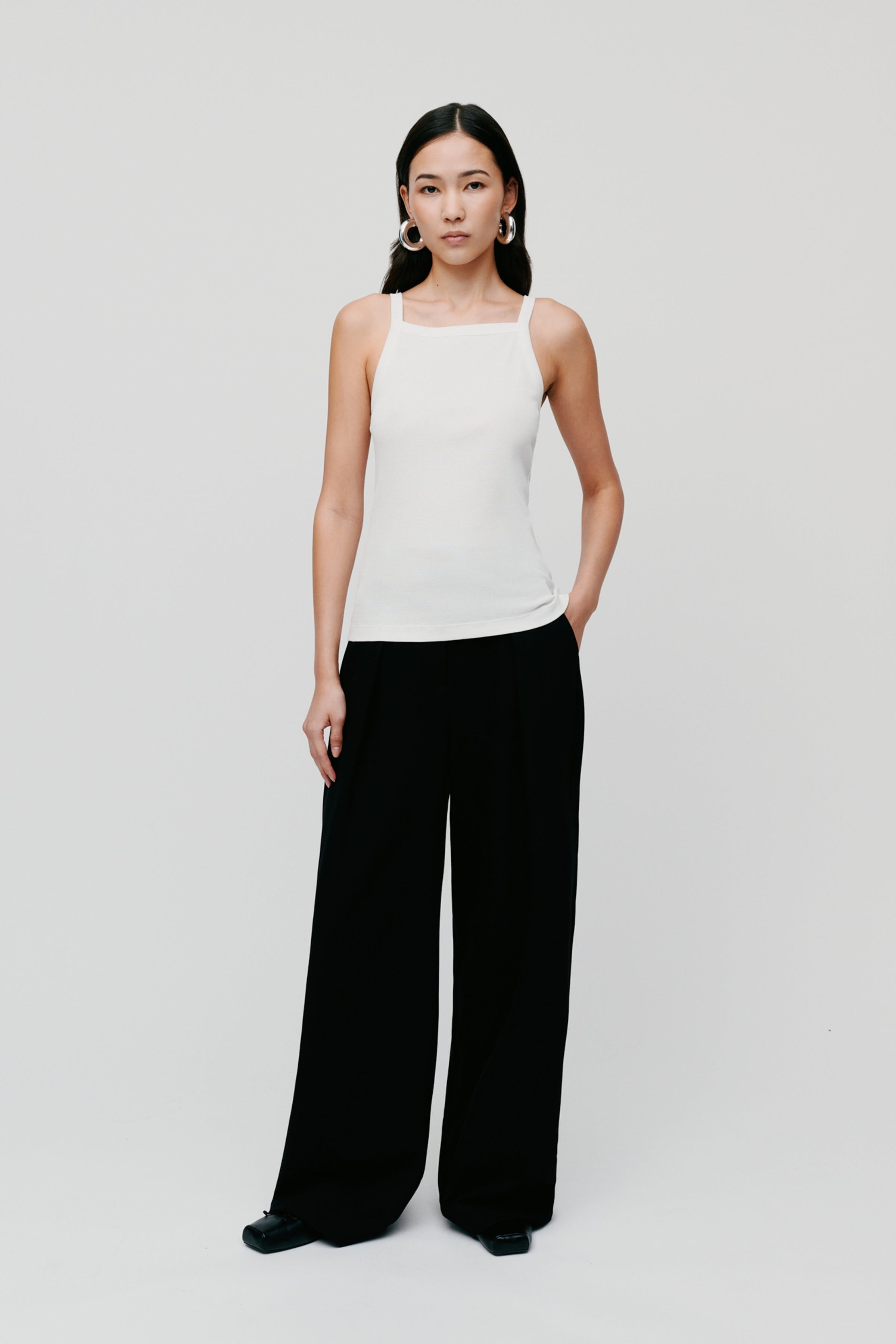 KLARA TOP LOOKBOOK FRONT 30600548-WH001