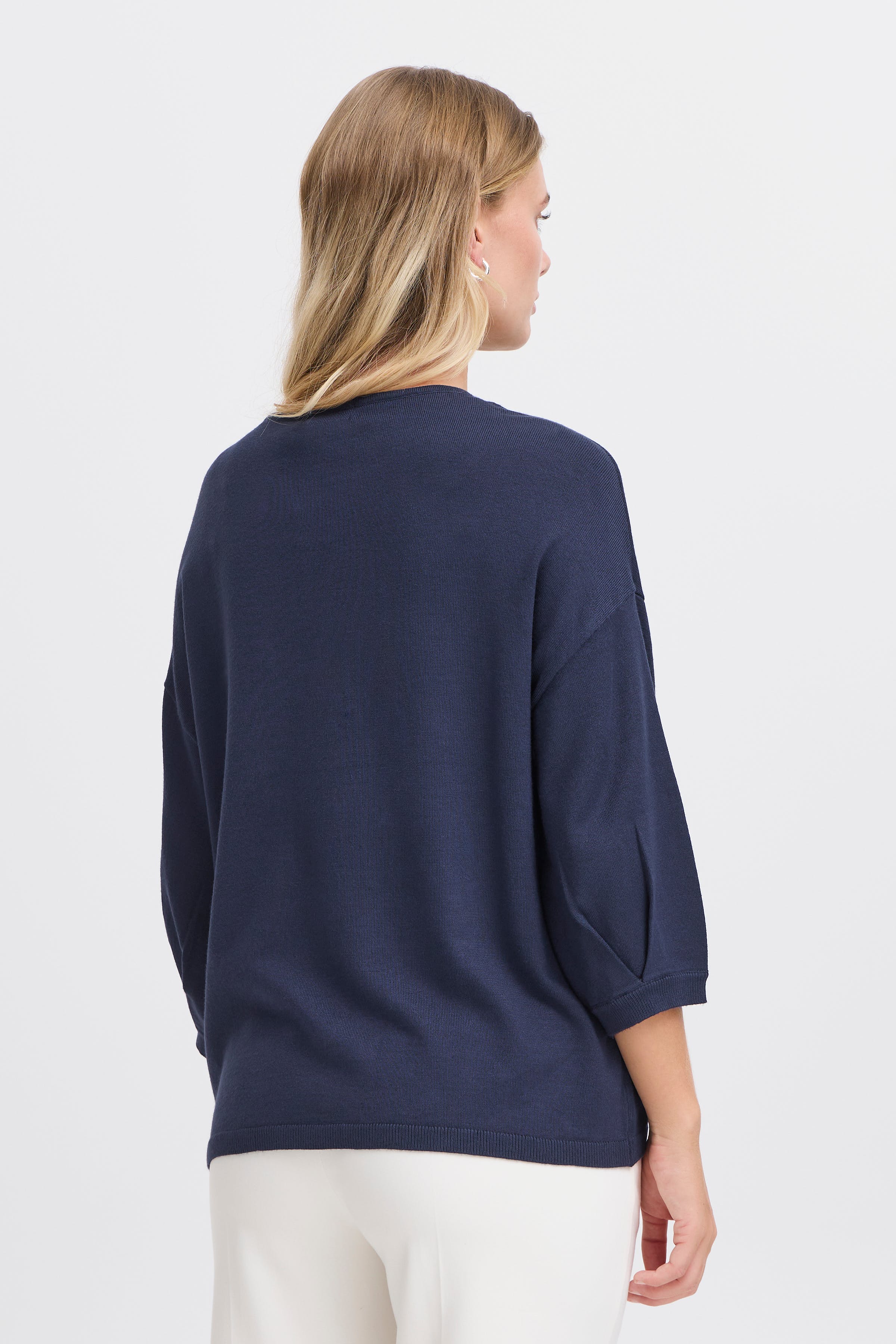 FRCLIA Pullover LOOKBOOK BACK 20615485-193923