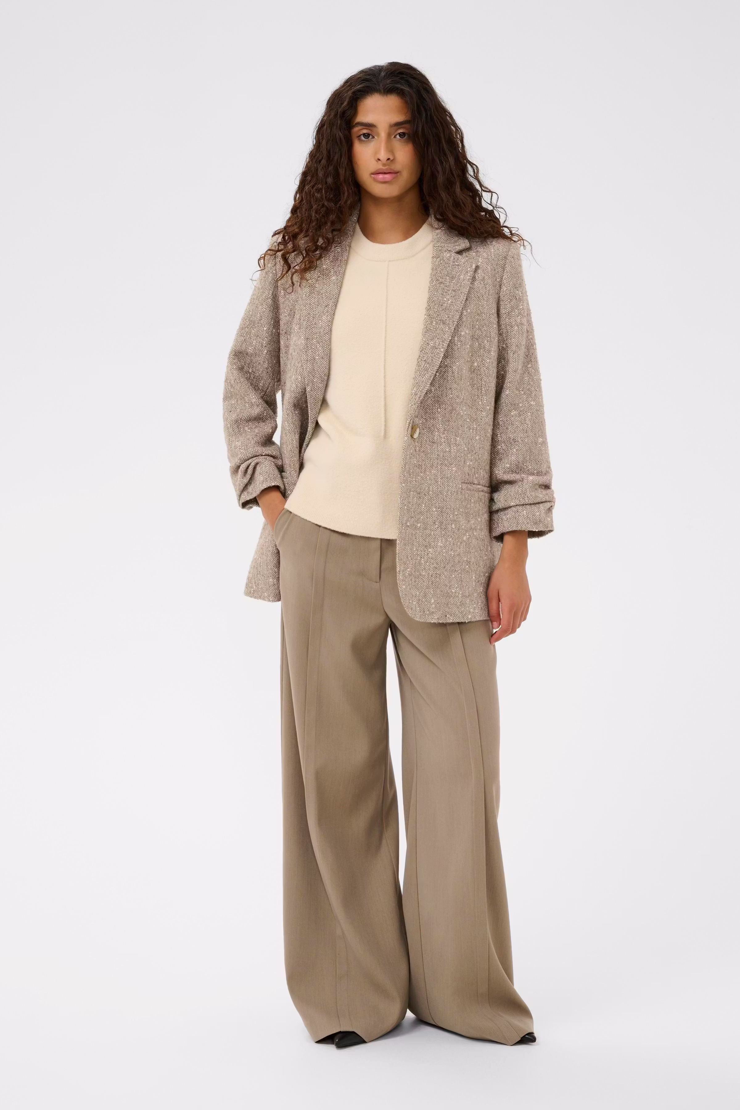 SLOleia Outerwear LOOKBOOK FRONT 30408824-304375