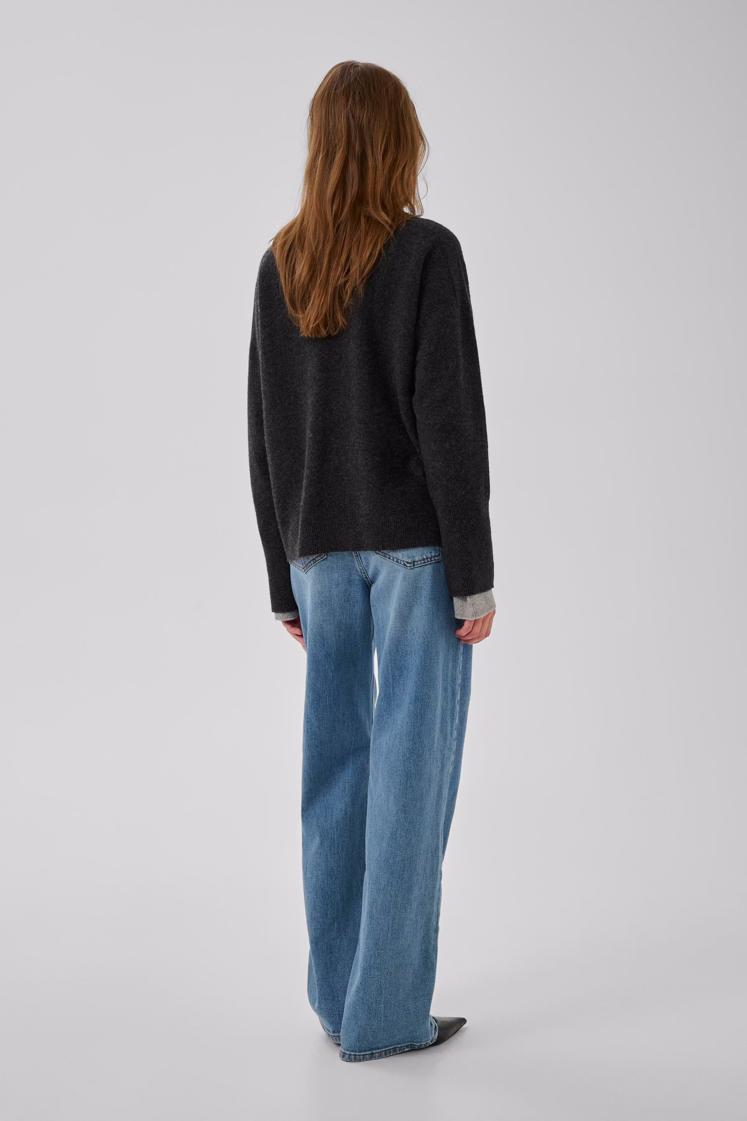 11 THE KNIT CREWNECK LOOKBOOK BACK 10705549-100379