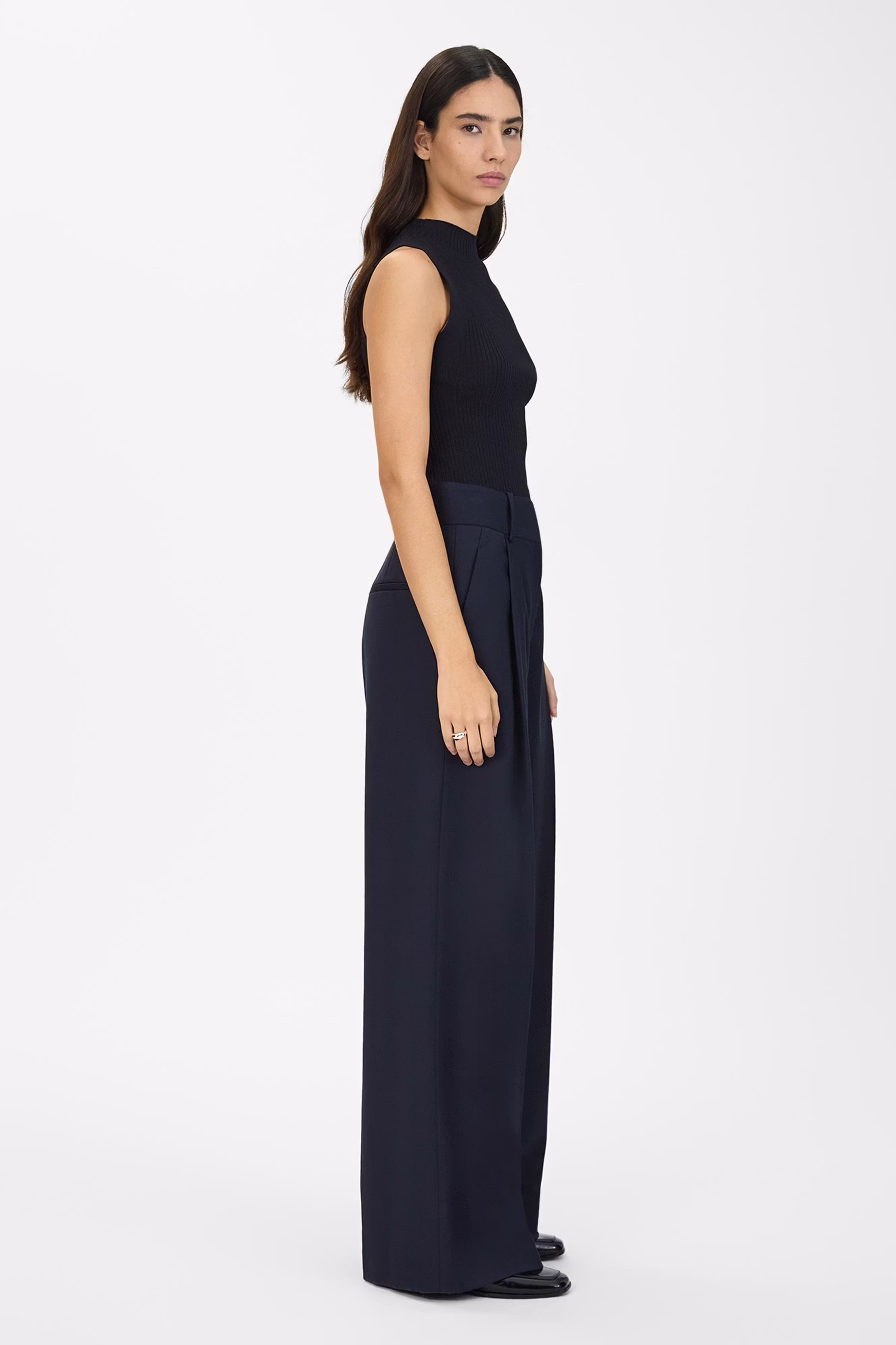 IOPRESCILLIA Trousers LOOKBOOK FRONT 30600616-BL899