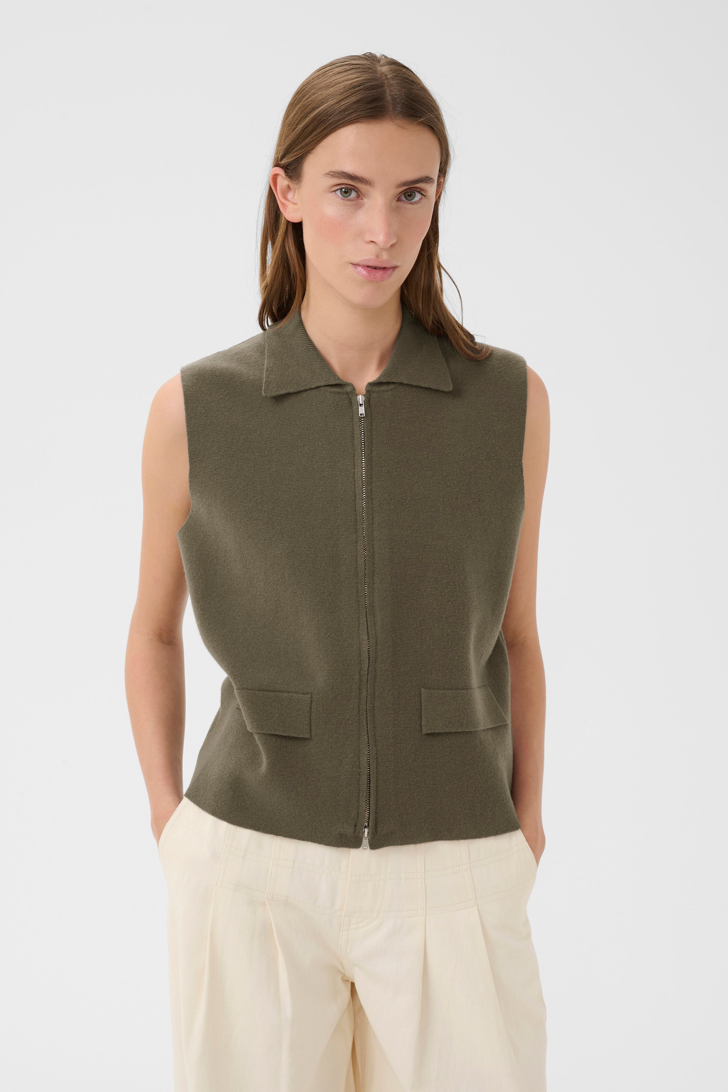 KBElvina Weste LOOKBOOK FRONT 10105895-180312