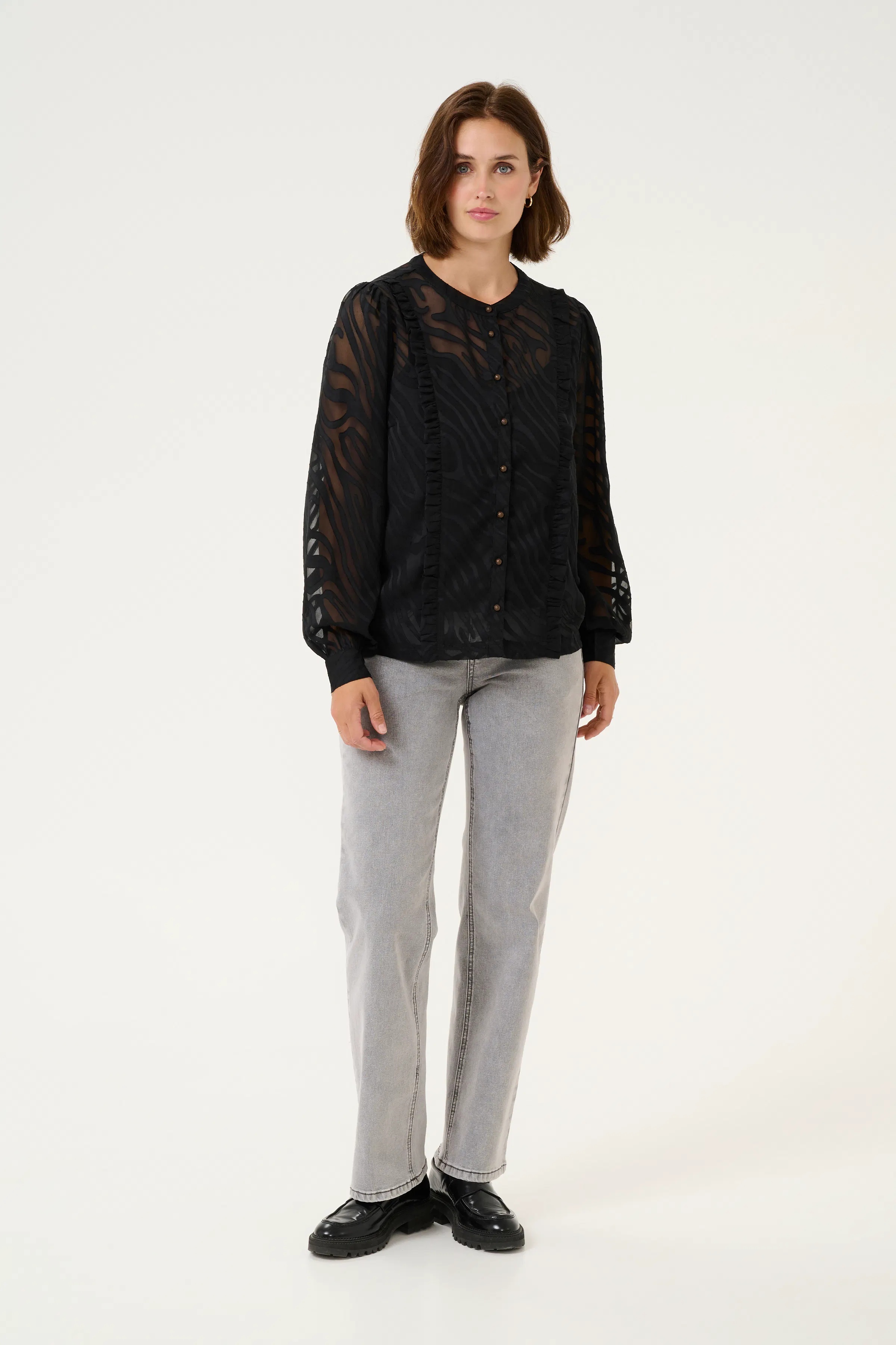 CRYana Bluse LOOKBOOK FRONT 10611984-107365