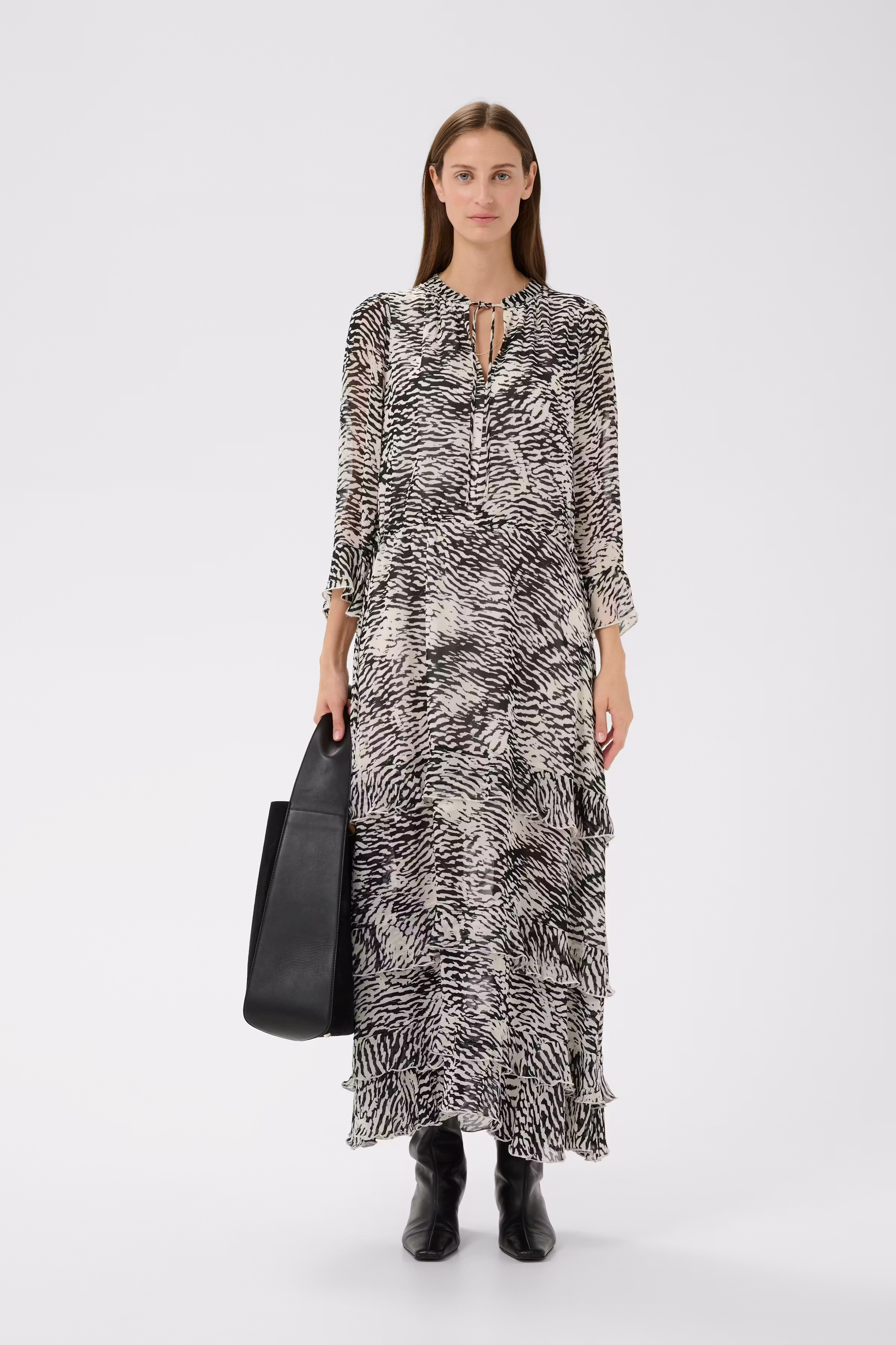 LYONIW Dress LOOKBOOK FRONT 30112348-900006528