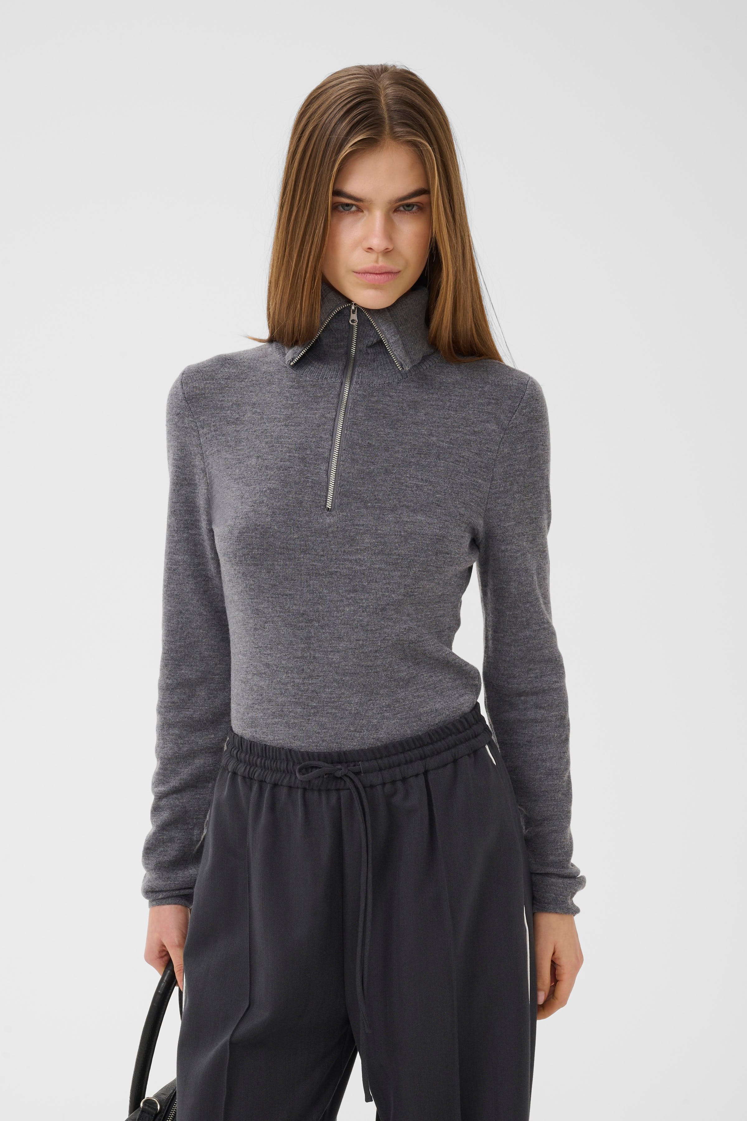GZrosalie Pullover LOOKBOOK FRONT 10911657-108884
