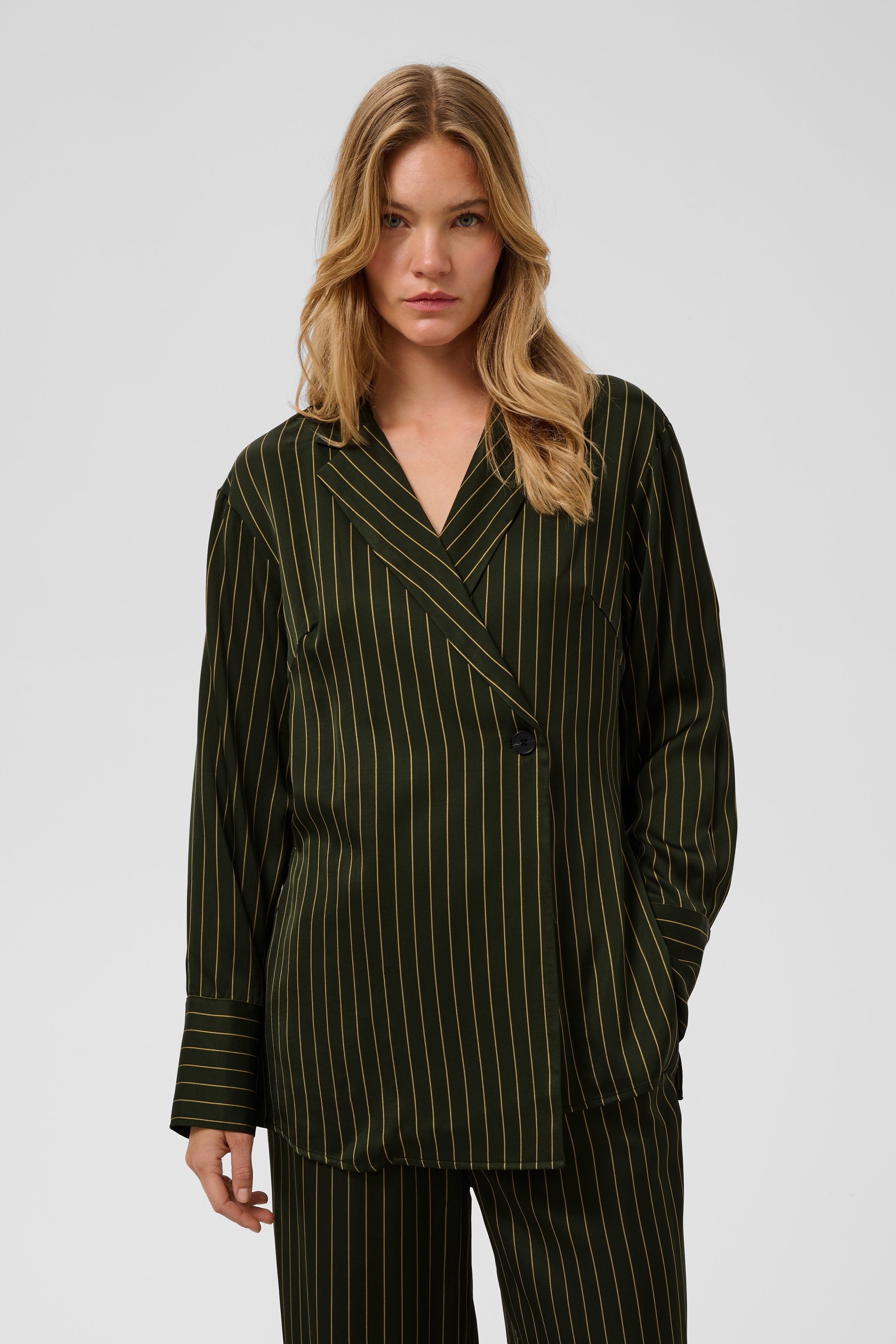 SLCinna Shirt LOOKBOOK FRONT 30409509-305292