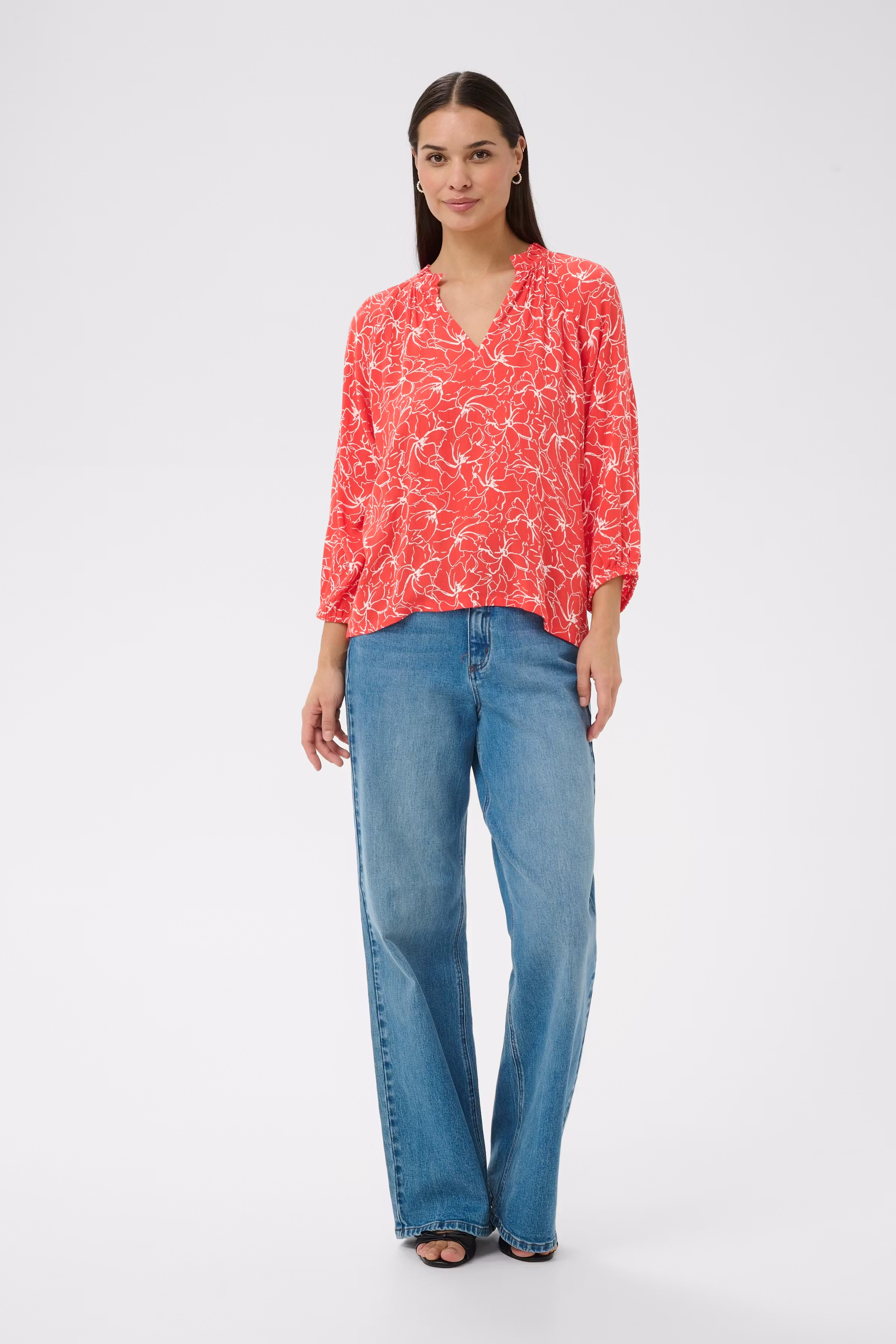 KAtine Blouse LOOKBOOK FRONT 10510168-109529