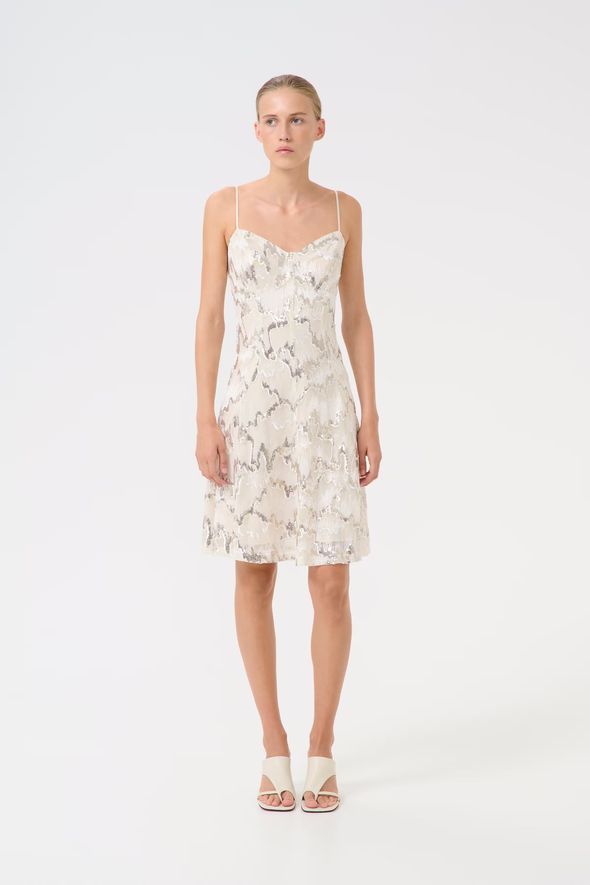 GZsagina Kjole LOOKBOOK FRONT 10910107-107695