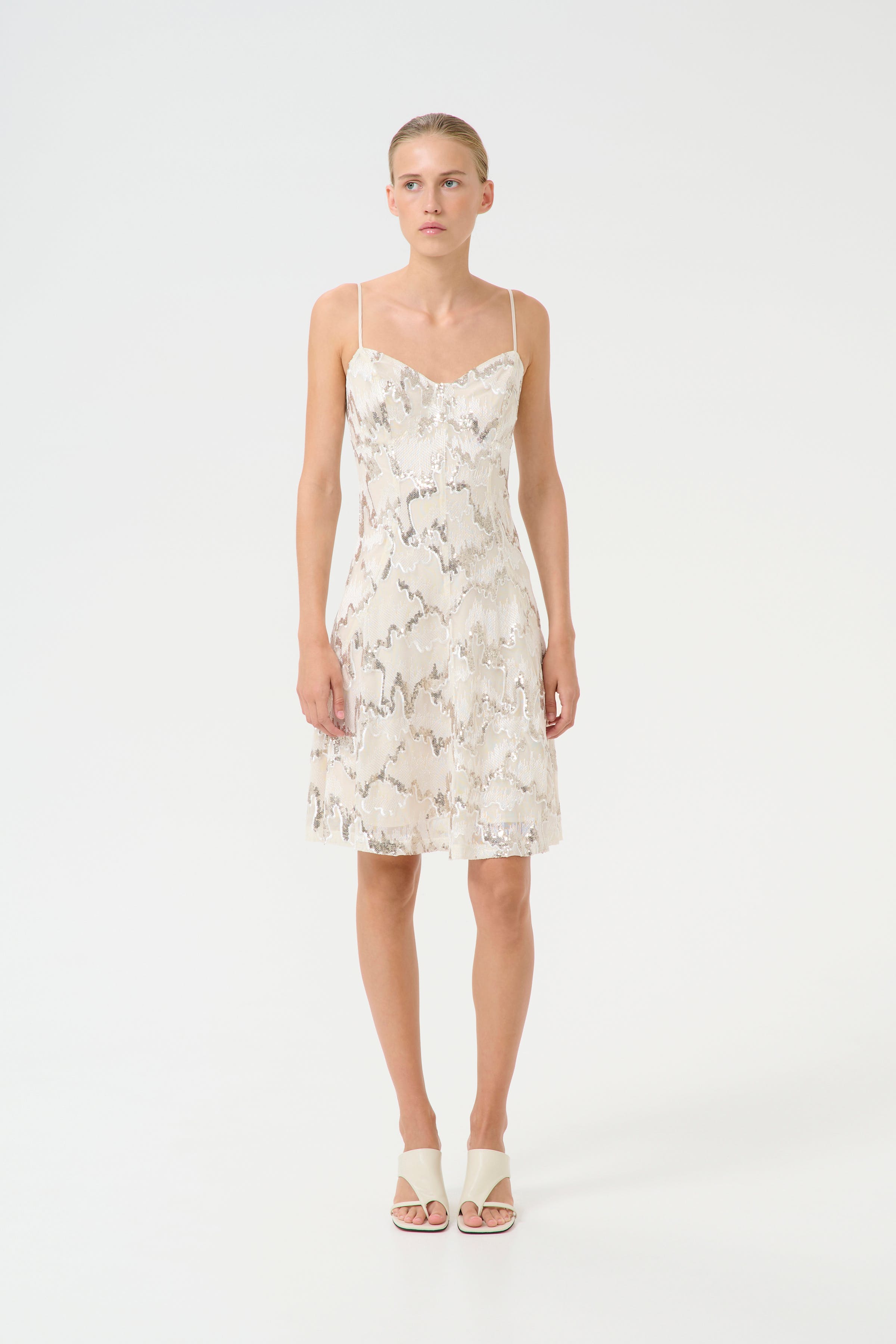 GZsagina Jurk LOOKBOOK FRONT 10910107-107695