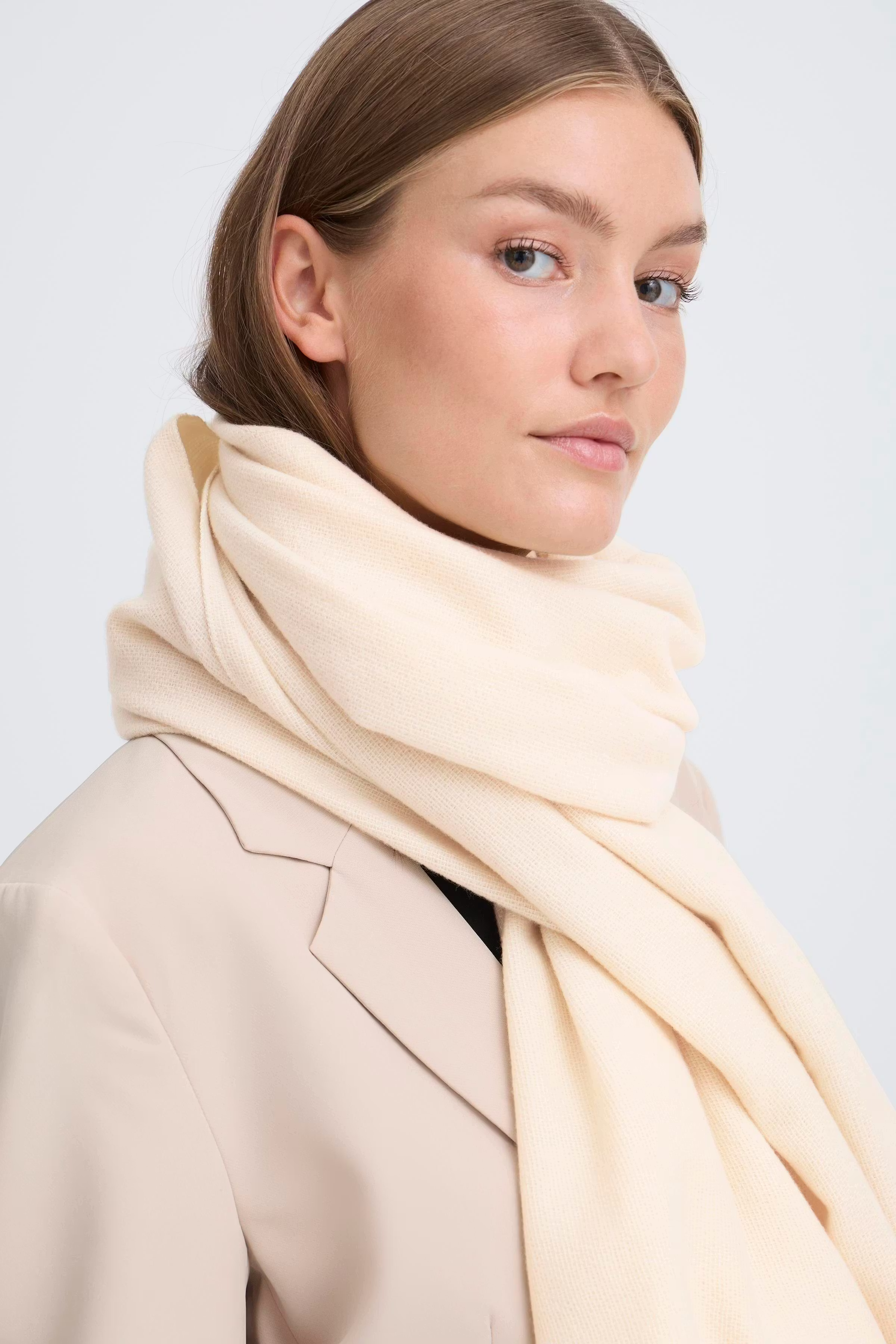 IALANA Tuch LOOKBOOK FRONT 20124953-124301