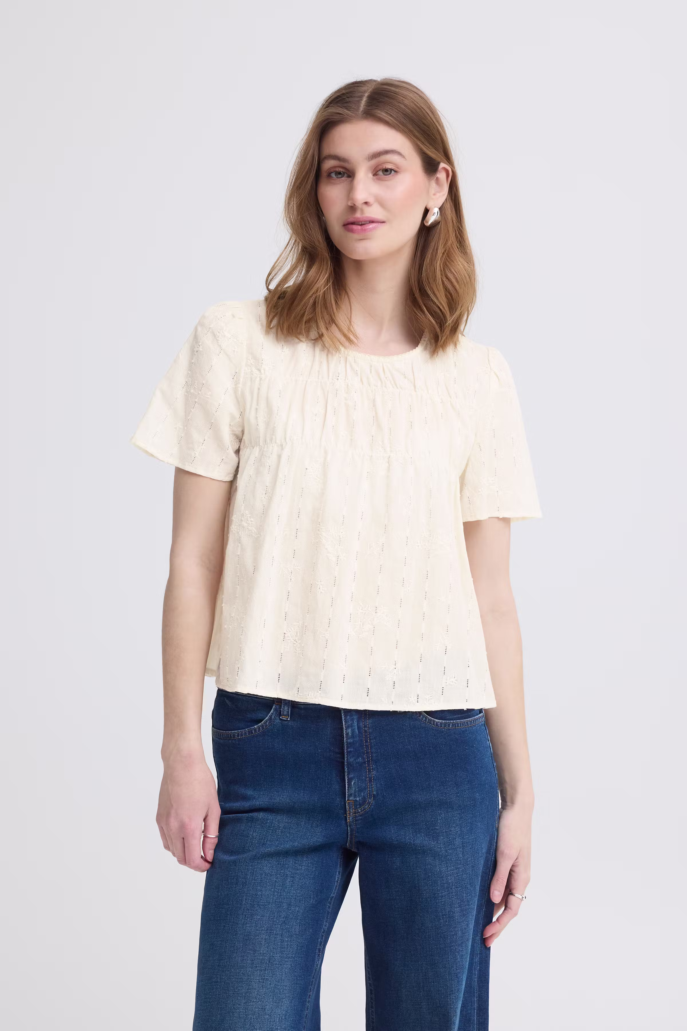 IHLANA Bluse LOOKBOOK FRONT 20125423-130905