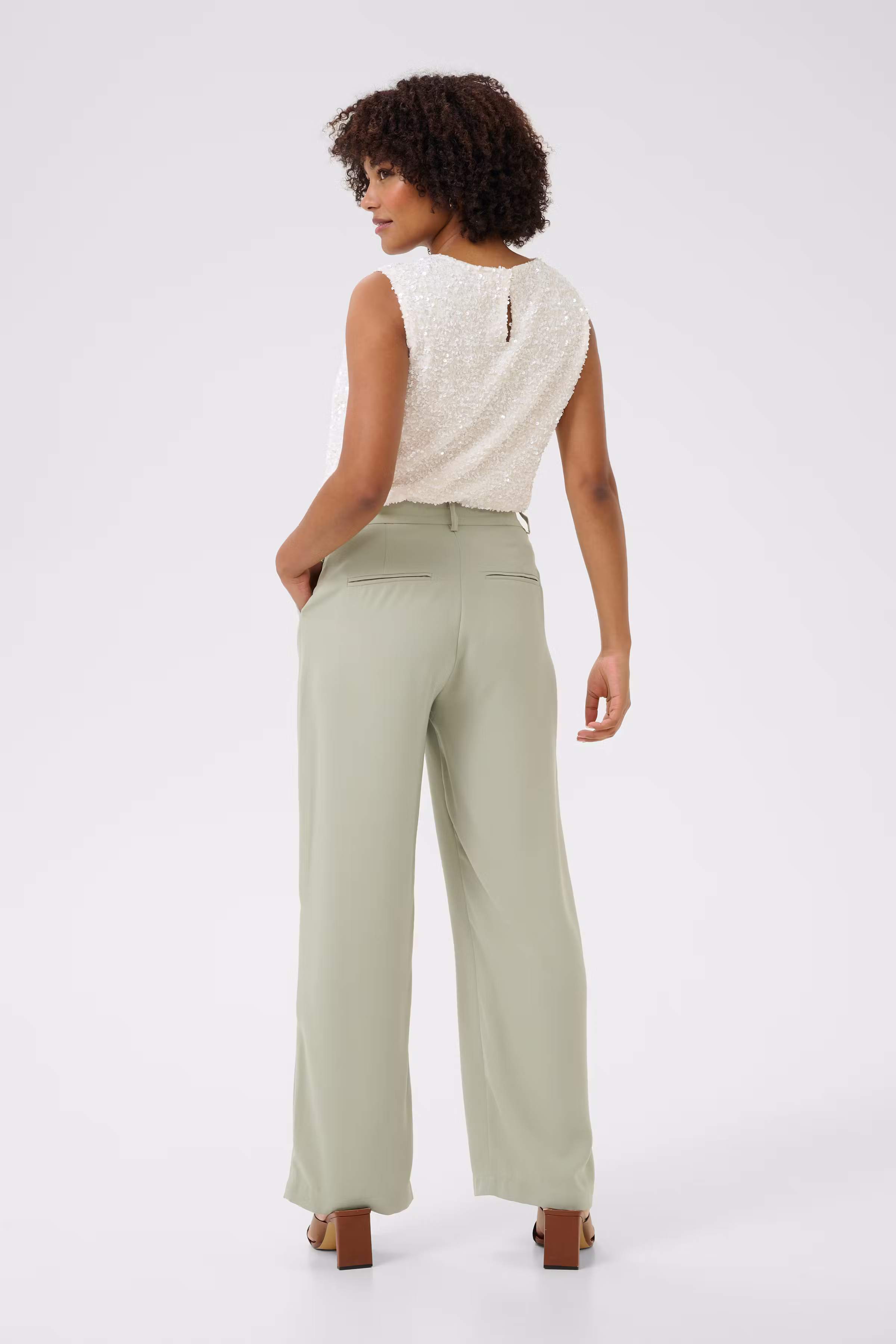 CRCocamia Trousers LOOKBOOK BACK 10611708-160213