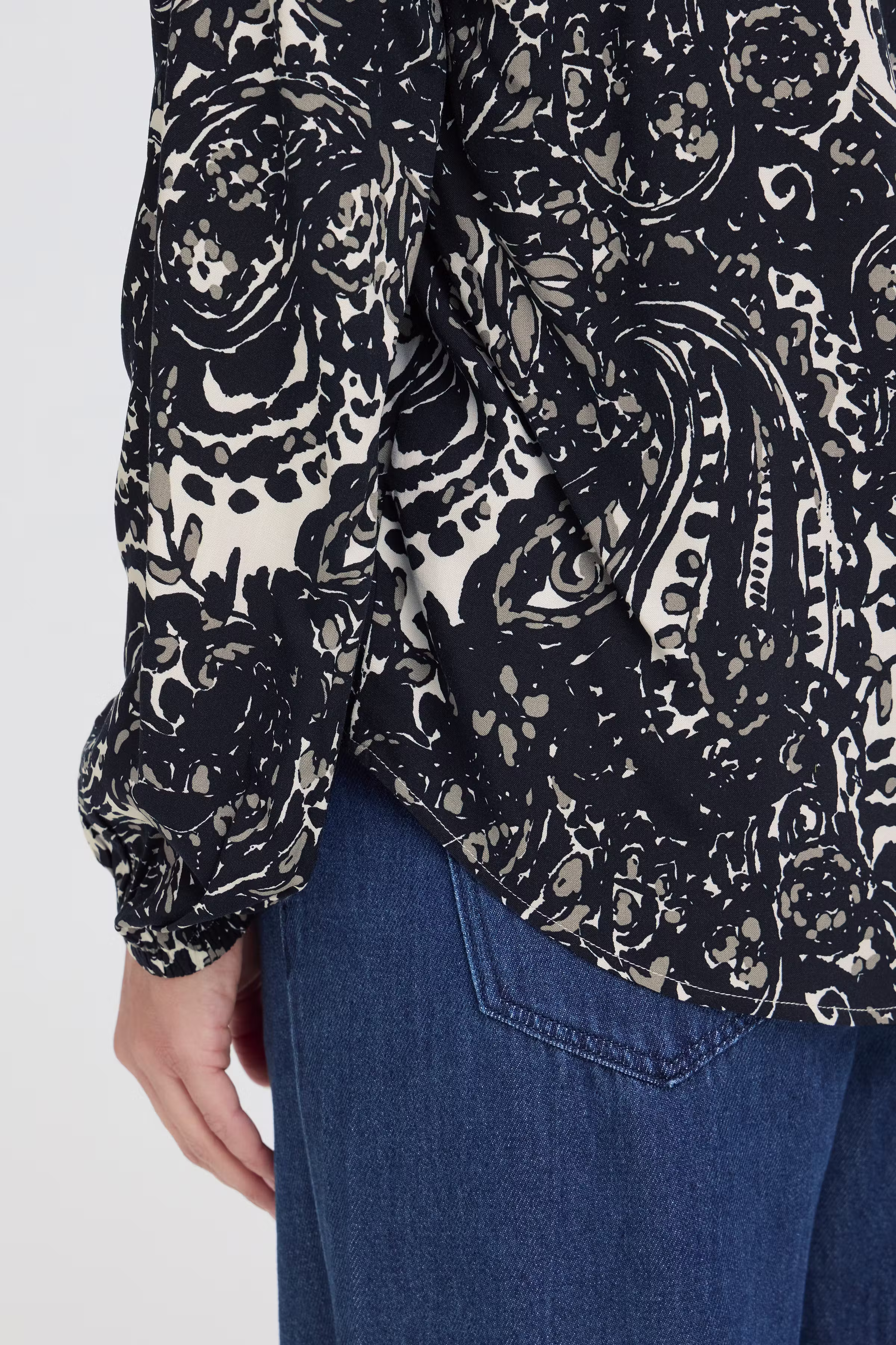 FRFLOWA Blus LOOKBOOK DETAIL 20618003-900010063