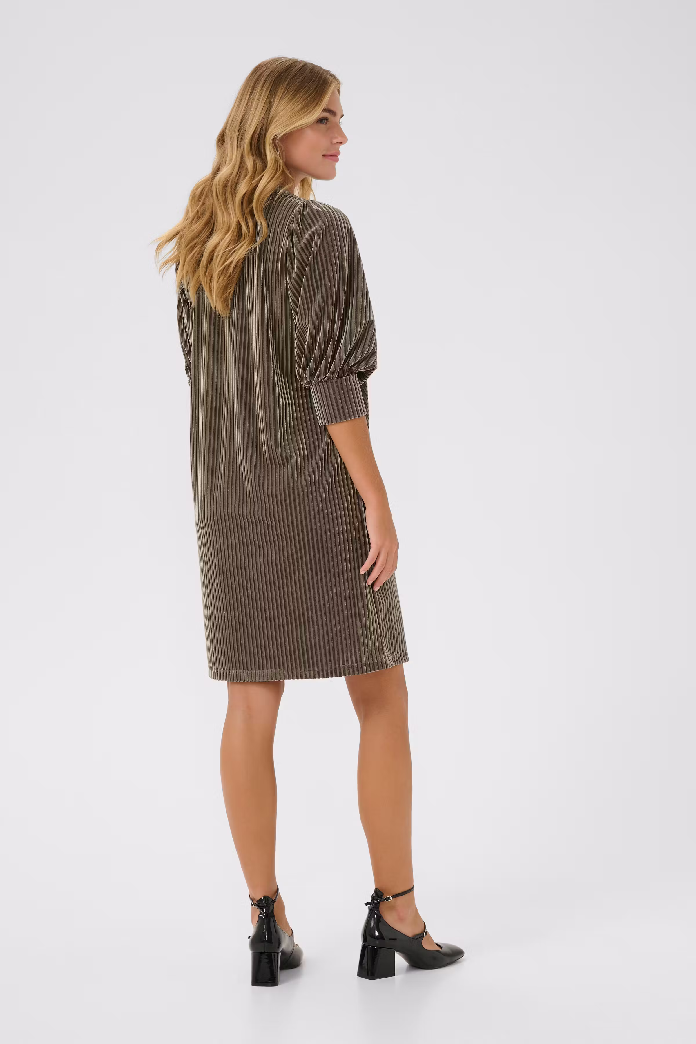 KAcaca Kjole LOOKBOOK BACK 10509795-190808