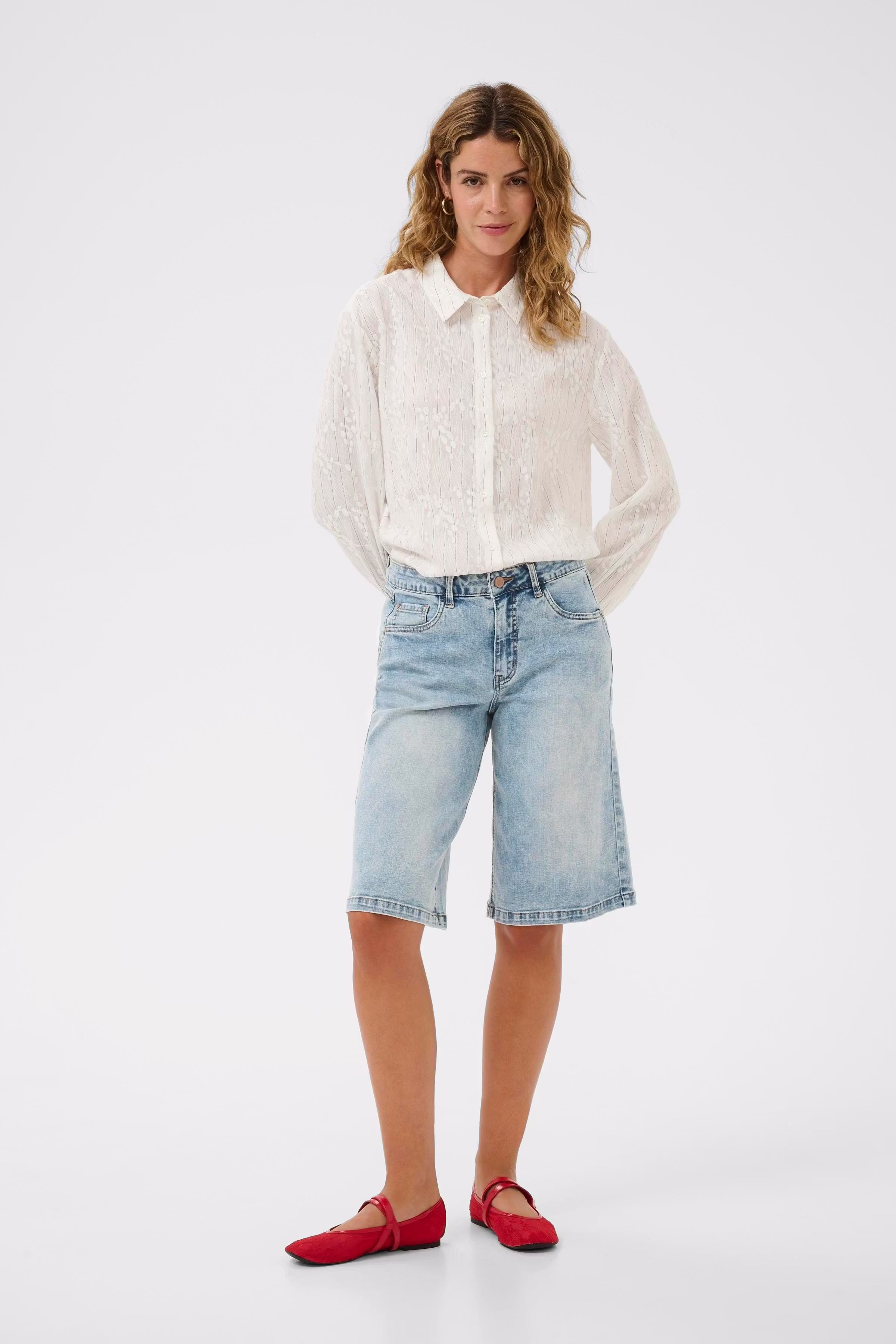 CRJoani Shorts LOOKBOOK FRONT 10614570-107200