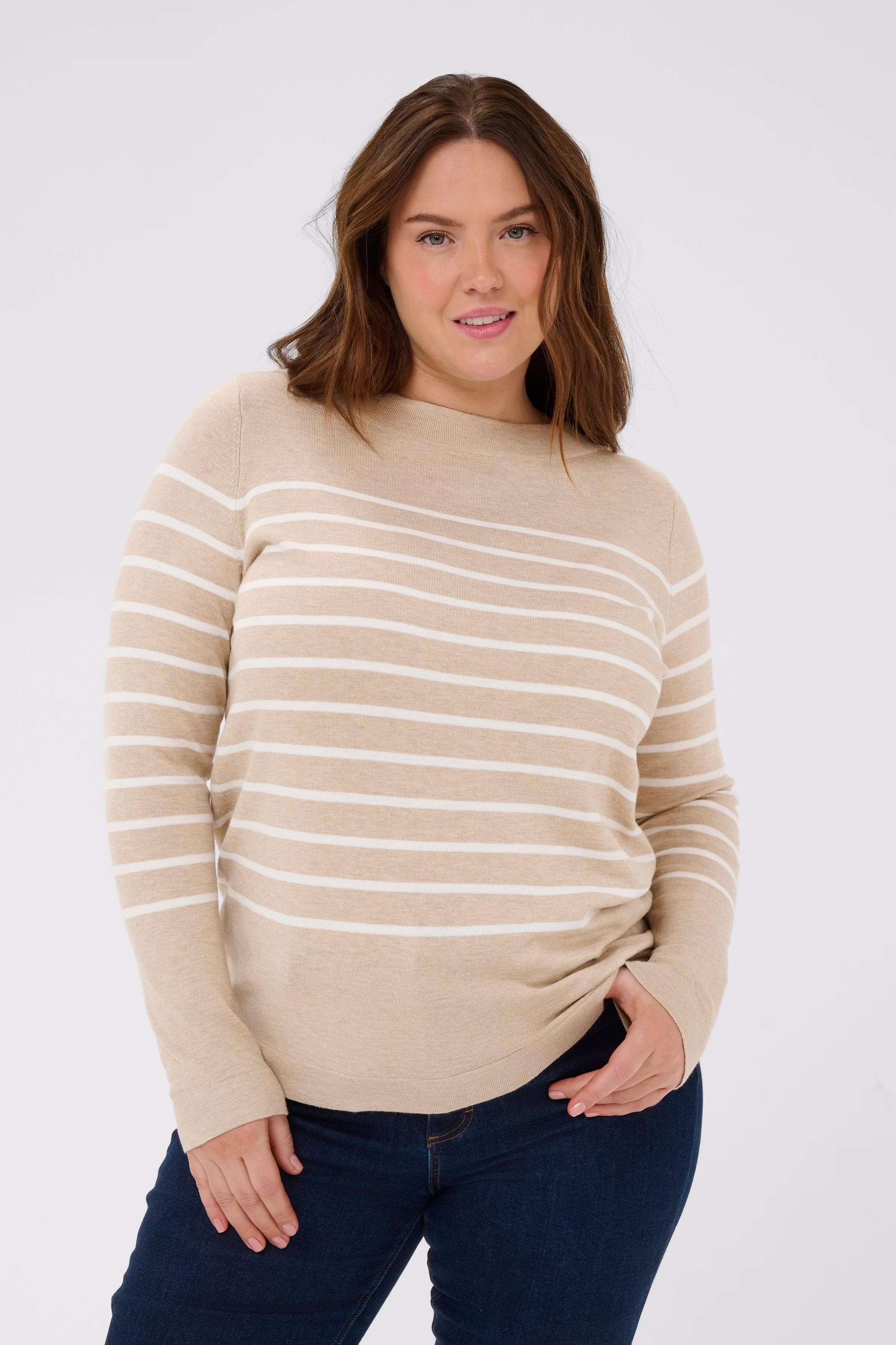 KClizzy Pullover LOOKBOOK FRONT 10583488-107844