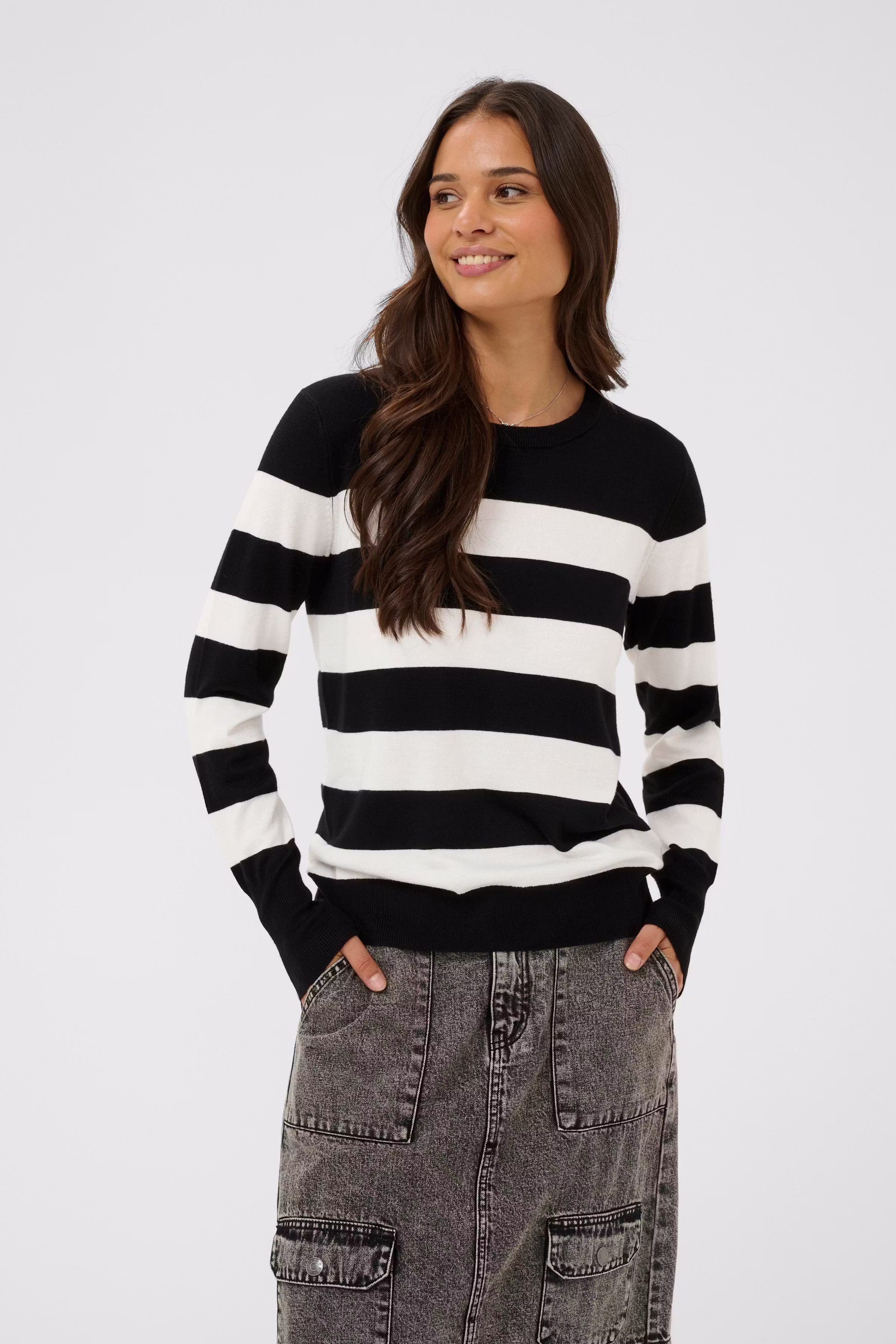 KAlizza Pullover LOOKBOOK BACK 10509065-106683