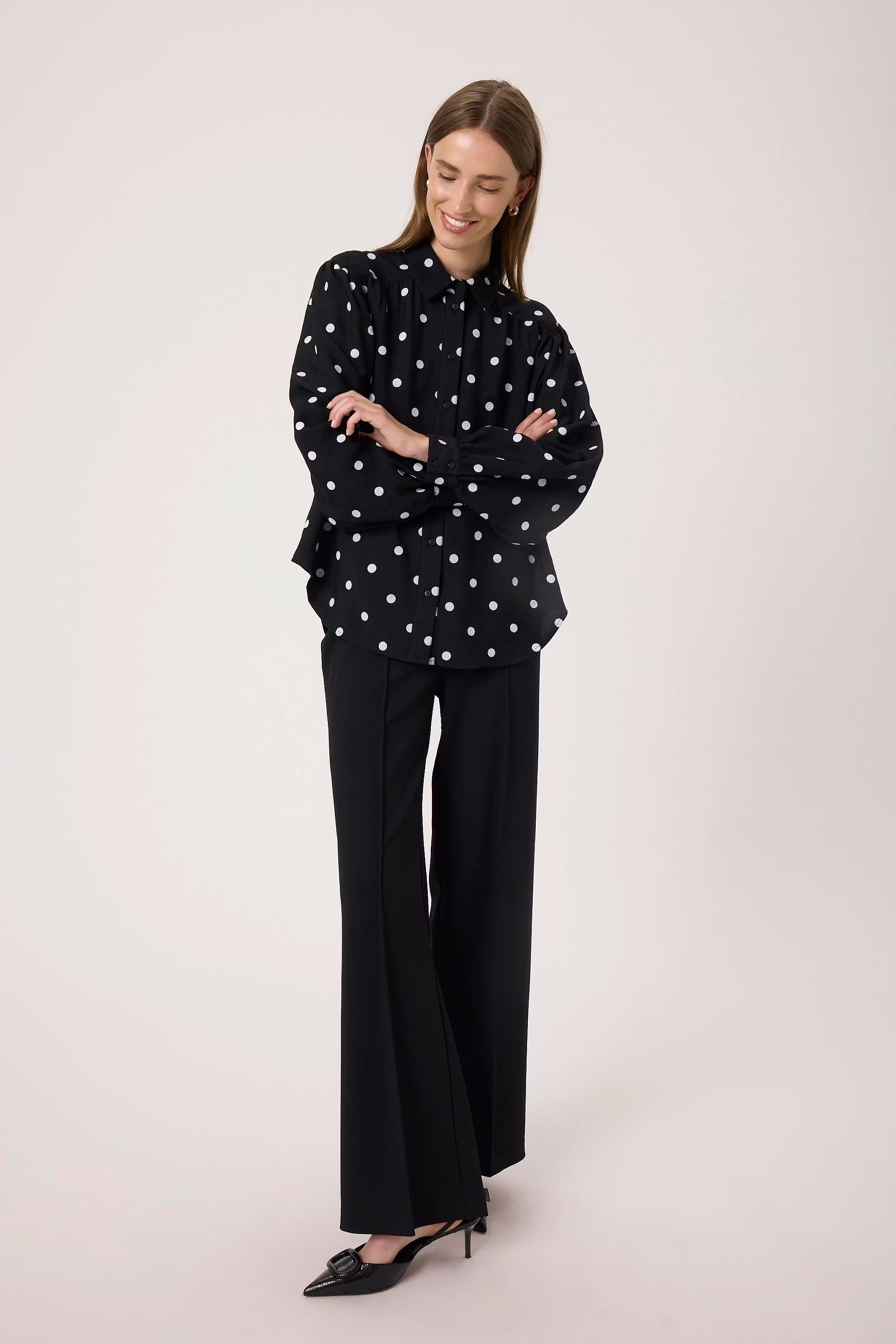 SLIdola Shirt with polka dots LOOKBOOK FRONT 30408750-304365
