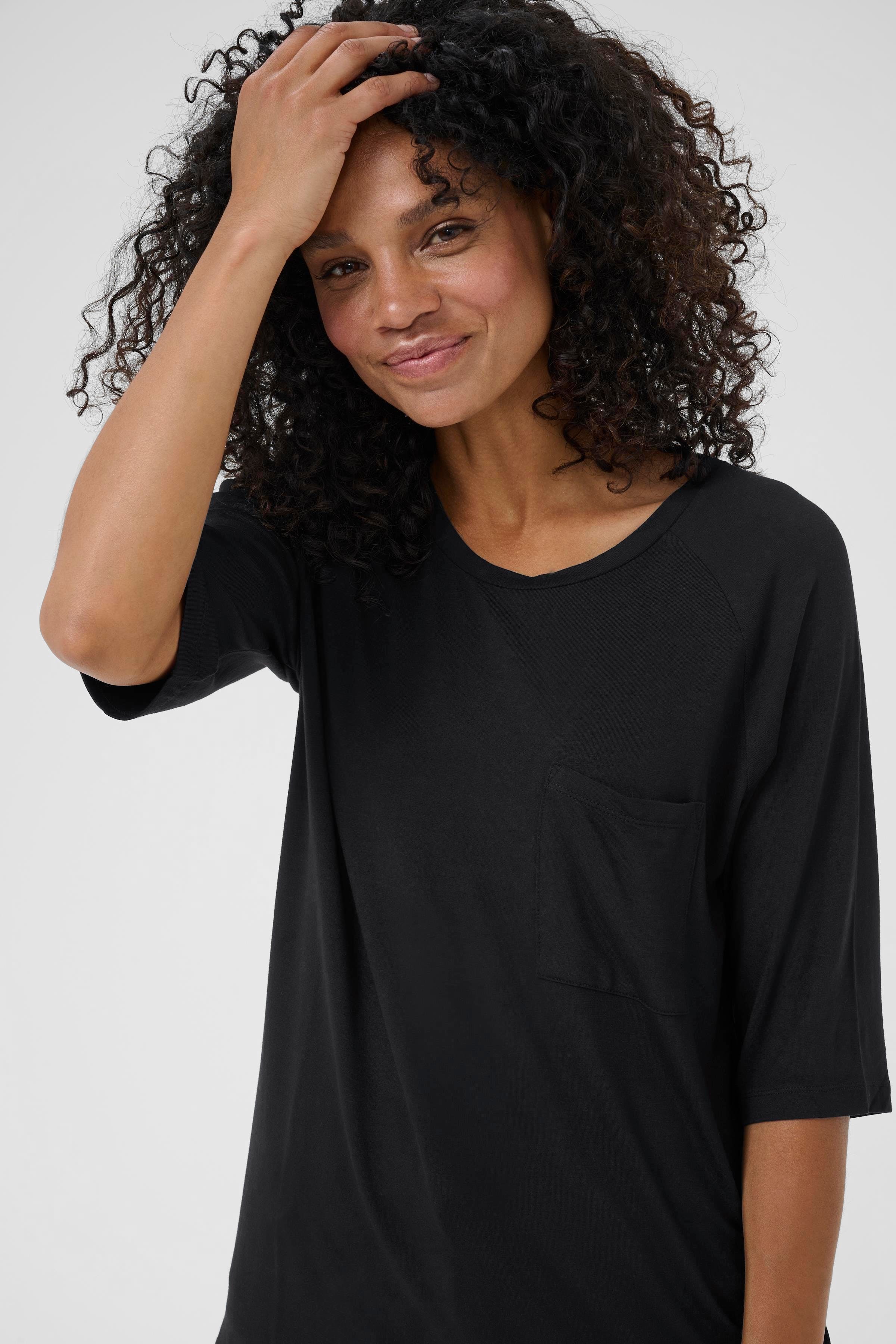 BPklara T-shirt LOOKBOOK DETAIL 40103483-400010