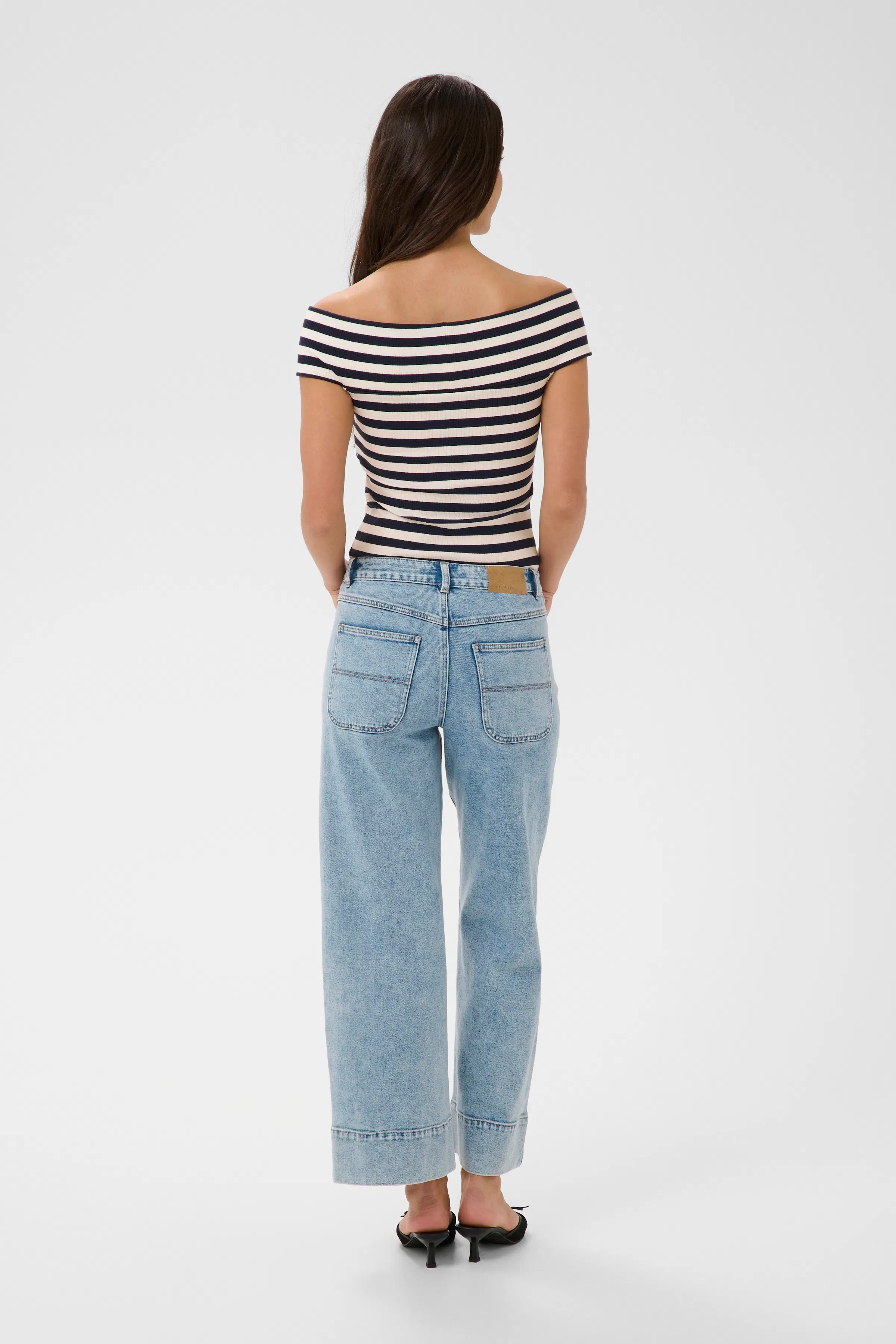 KAceleste Top LOOKBOOK BACK 10511610-109323