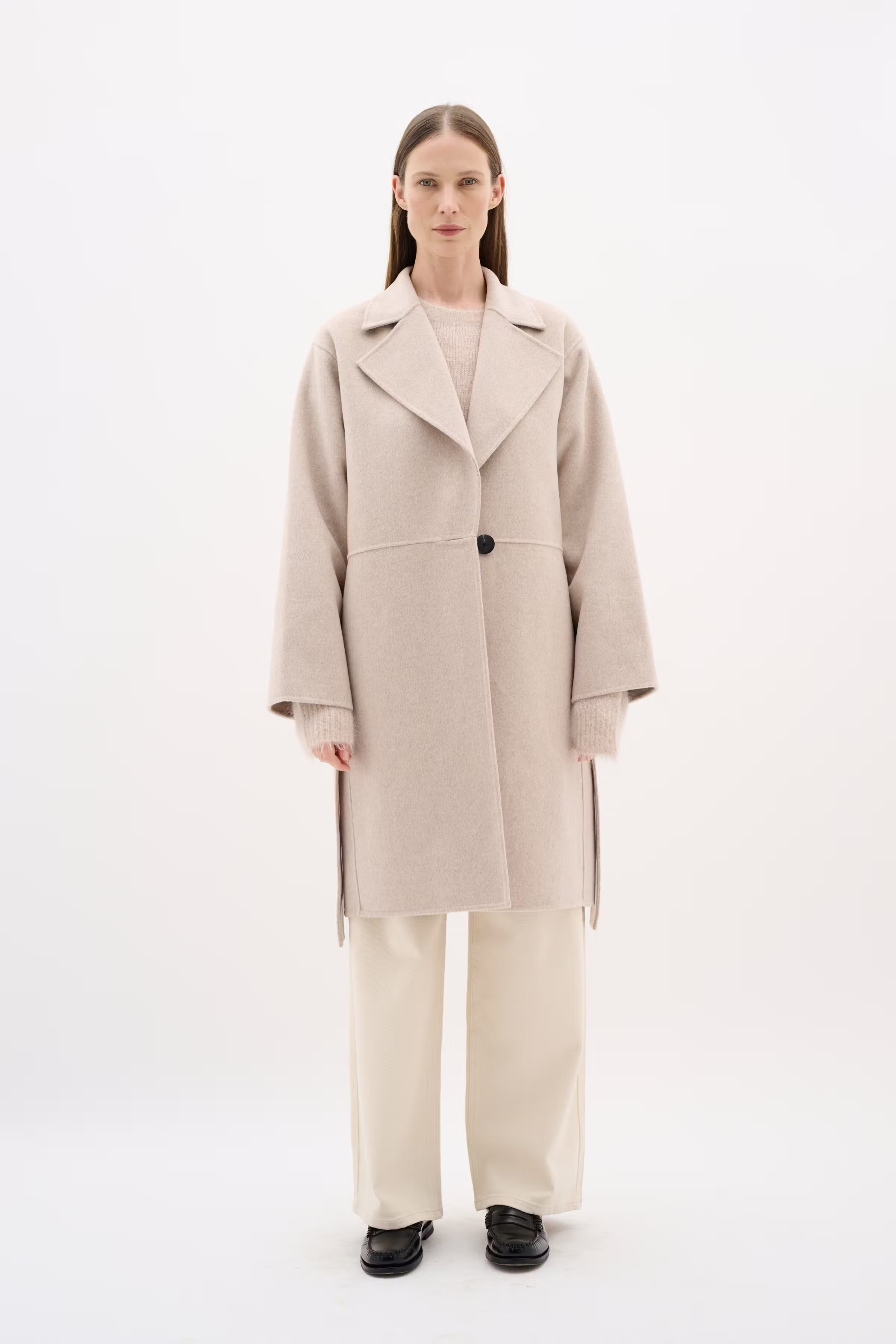 YillaIW Mantel LOOKBOOK FRONT 30110609-300002