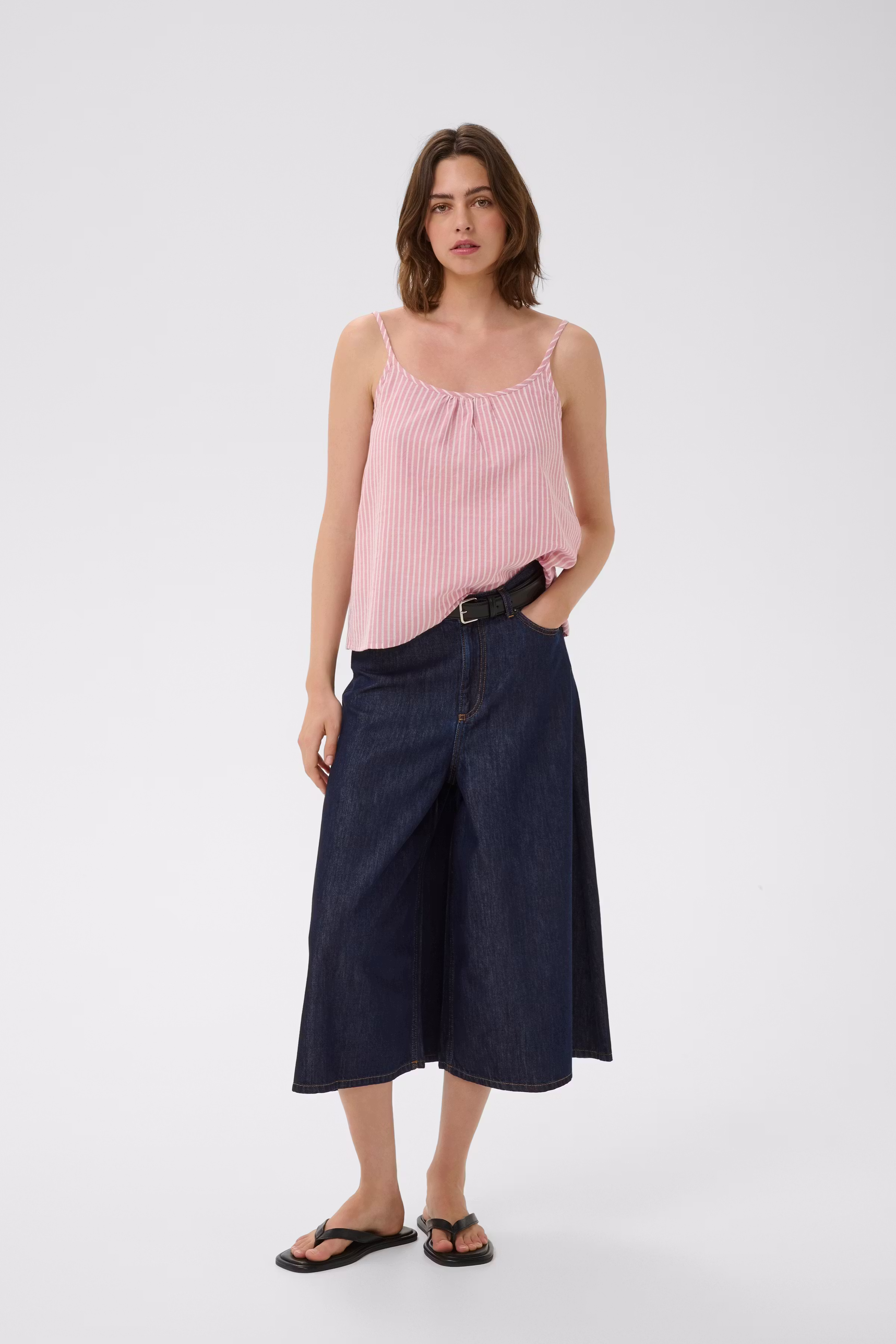 BillyIW Top LOOKBOOK DETAIL 30111222-305434