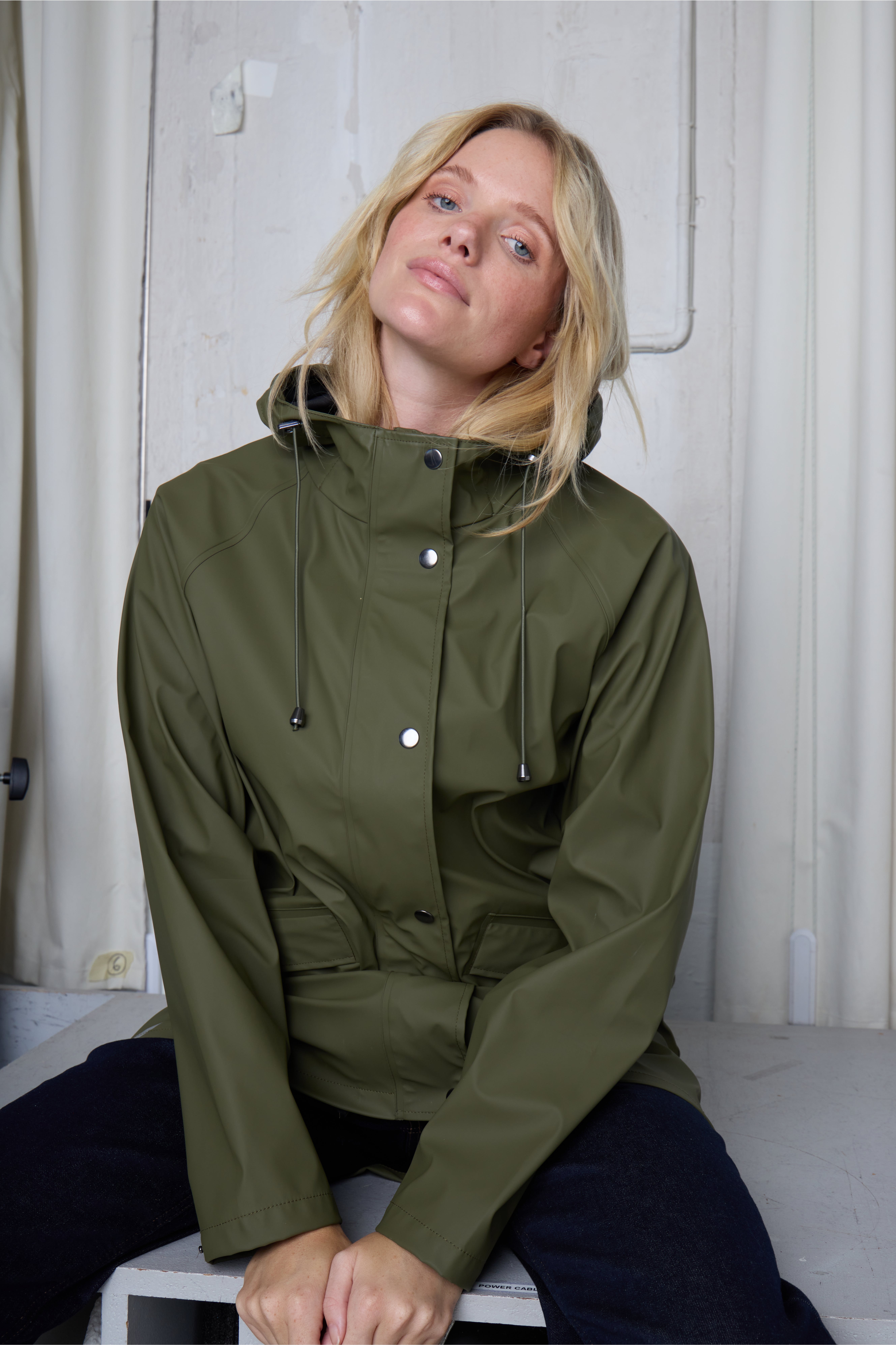 IHTAZI RAINCOAT LOCATION NONE 20102965-13024