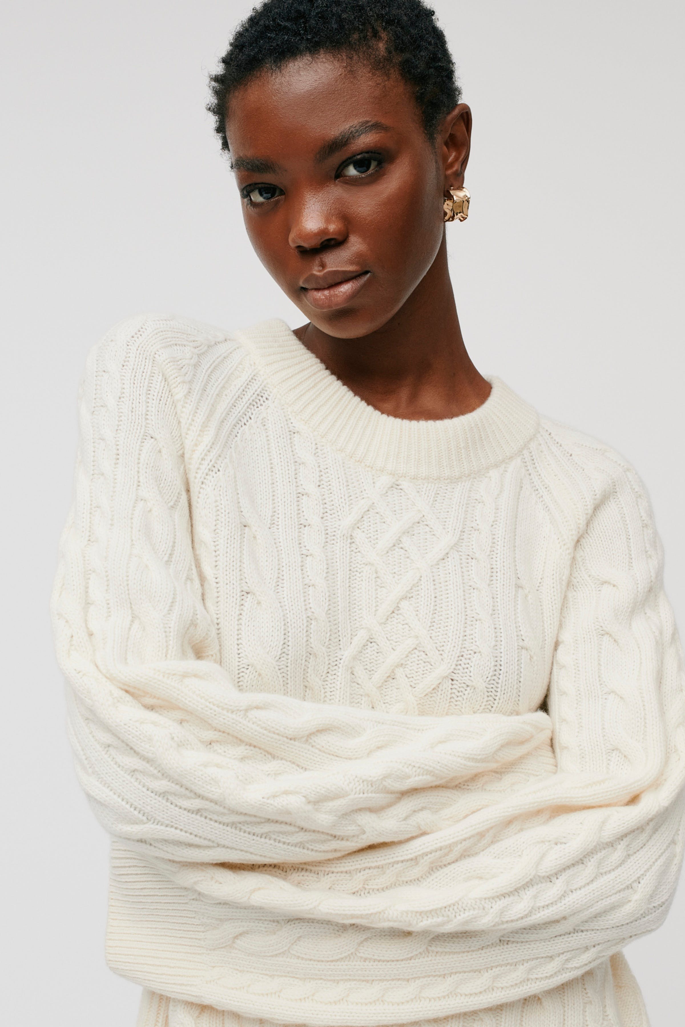 KLARINA Pullover LOOKBOOK FRONT 30600377-WH020