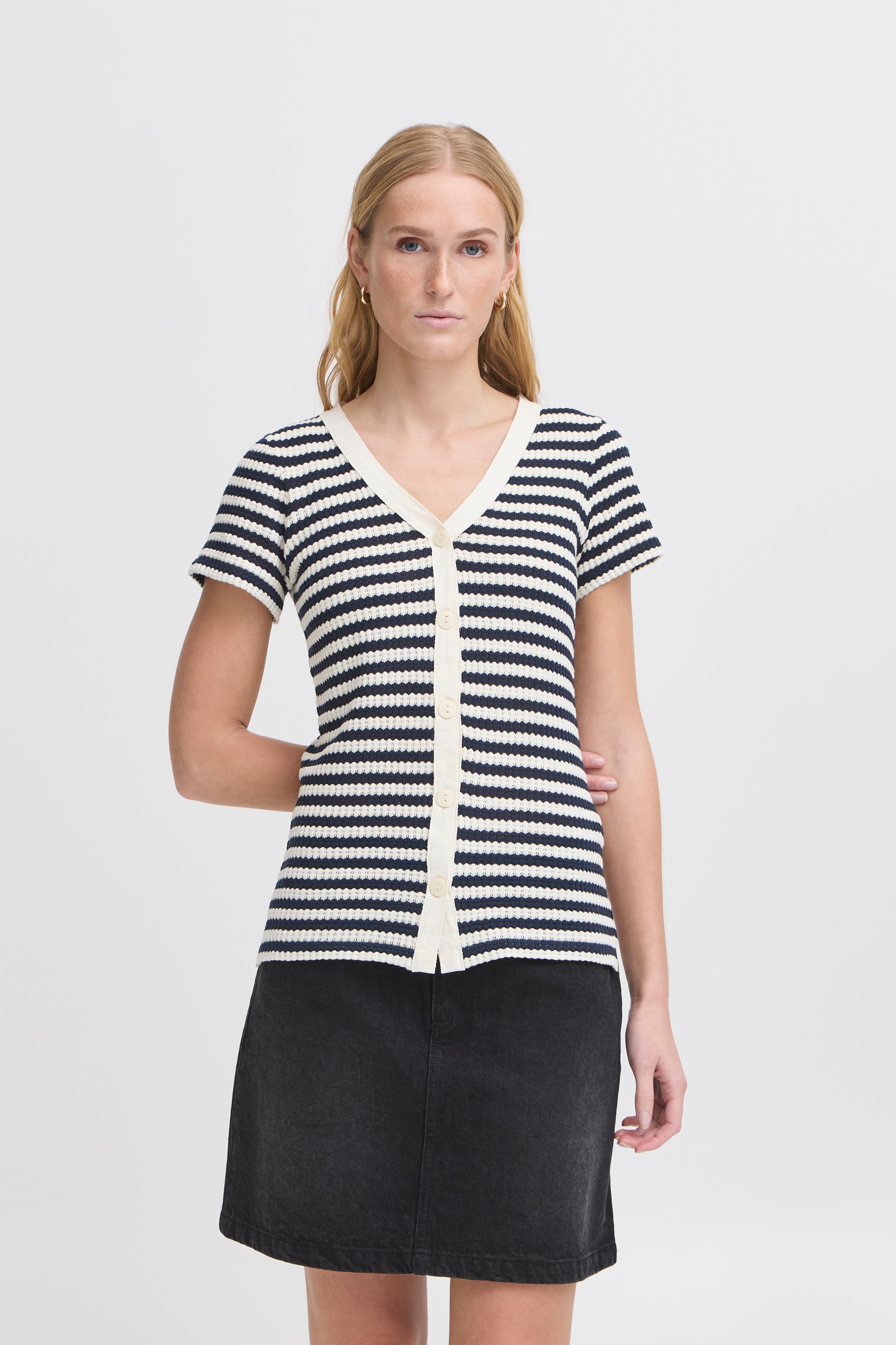 IHLORIANNA T-shirt LOOKBOOK FRONT 20123628-204487