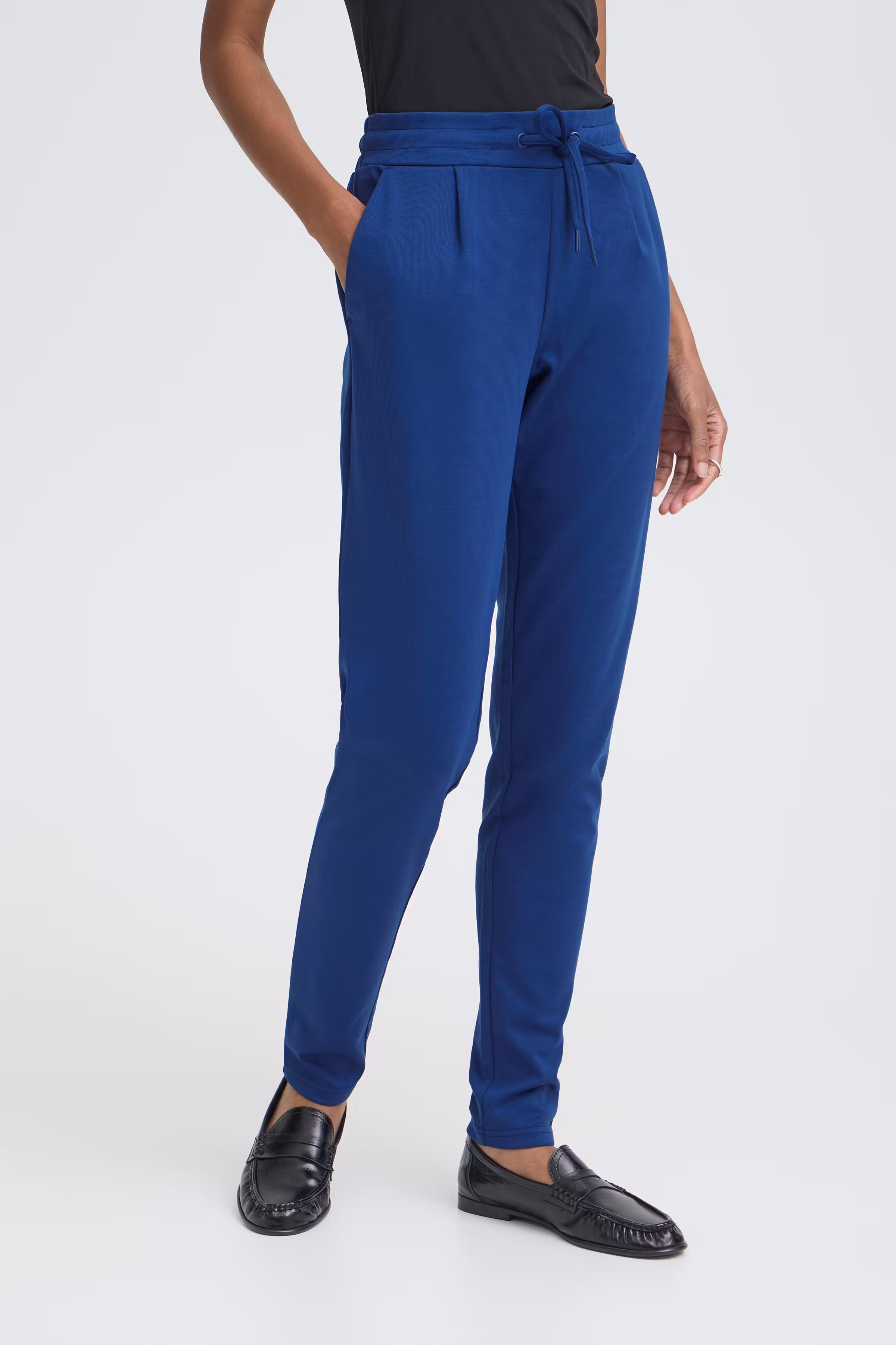 IHKATE Bukser LOOKBOOK FRONT 20105036-193939