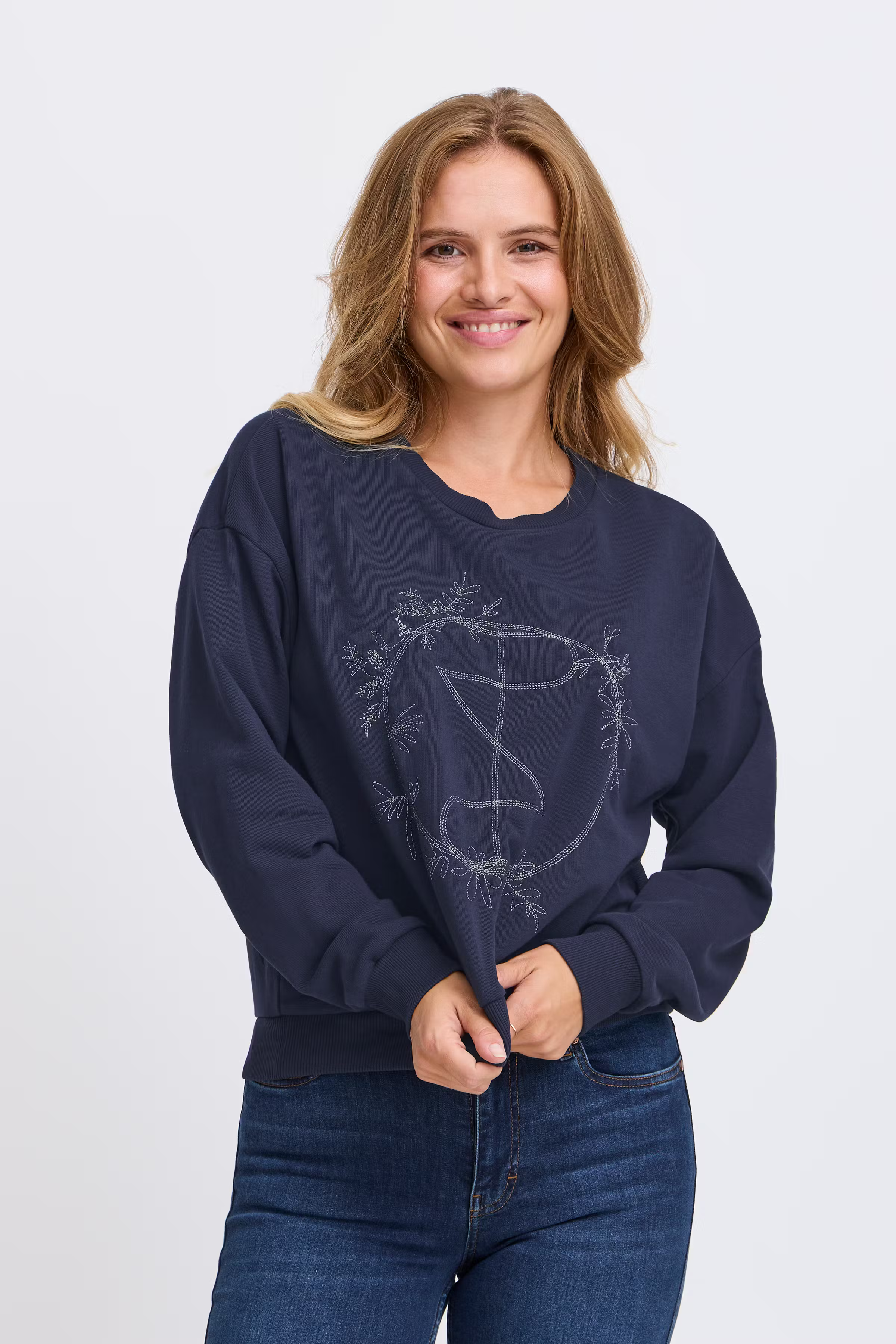 PZTABITA Sweatshirt LOOKBOOK FRONT 50208229-194020