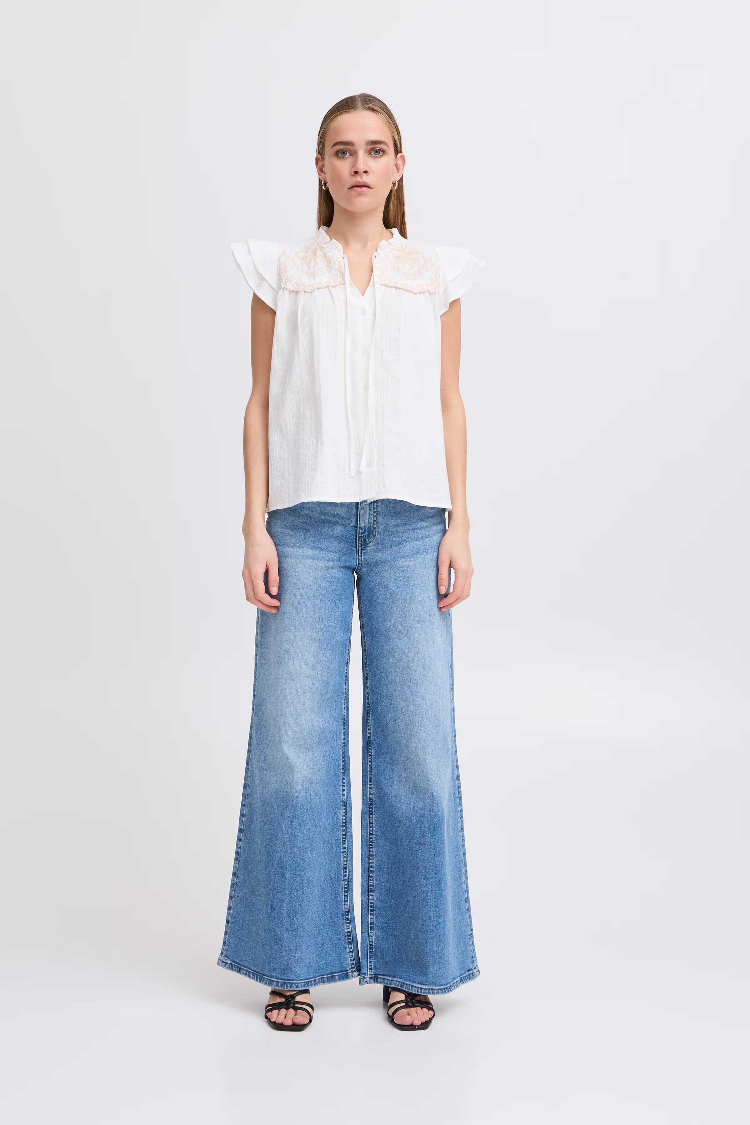 IHGAELLE Blouse with short sleeve LOOKBOOK FRONT 20122784-114201