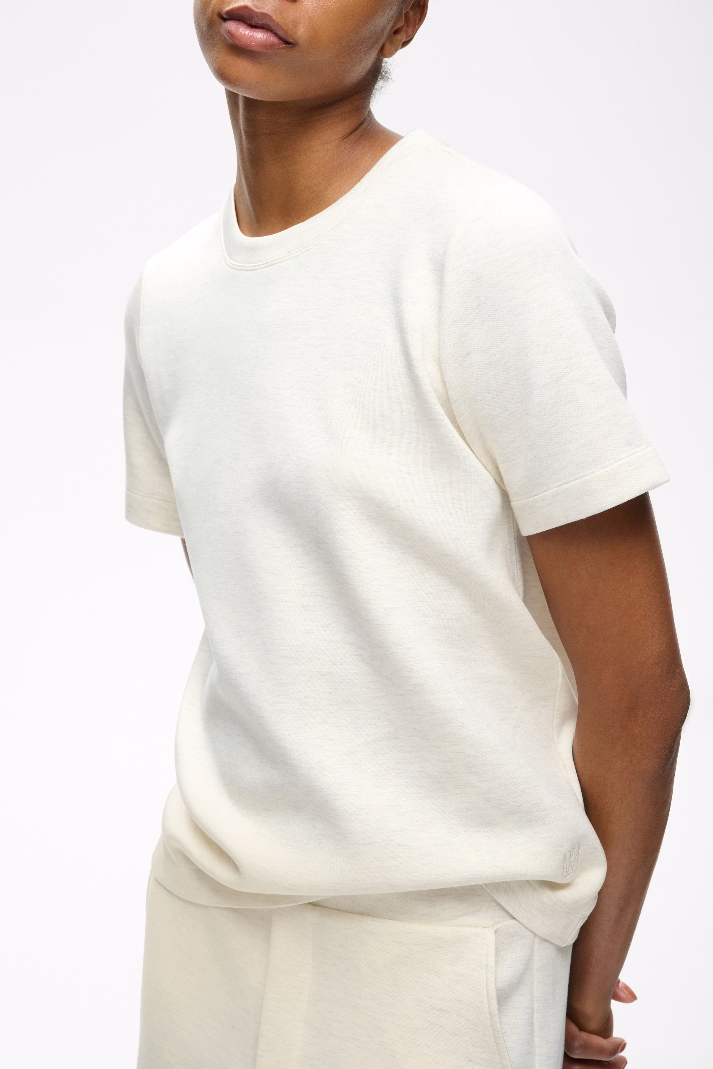 VincentIW Melange Karmen T-shirt LOOKBOOK DETAIL 30107053-300597
