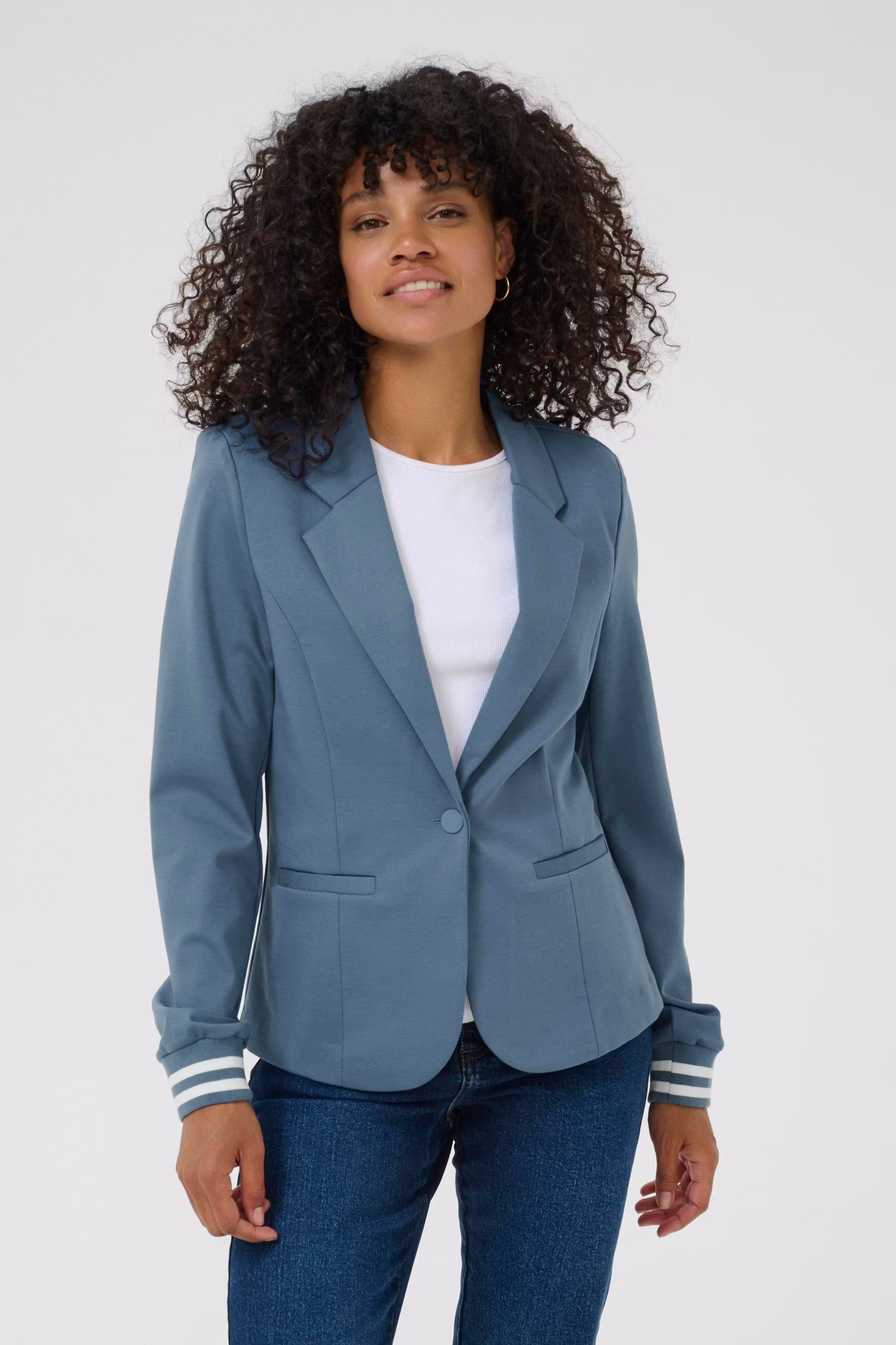 KAKinnie Blazer LOOKBOOK FRONT 10550800-108414